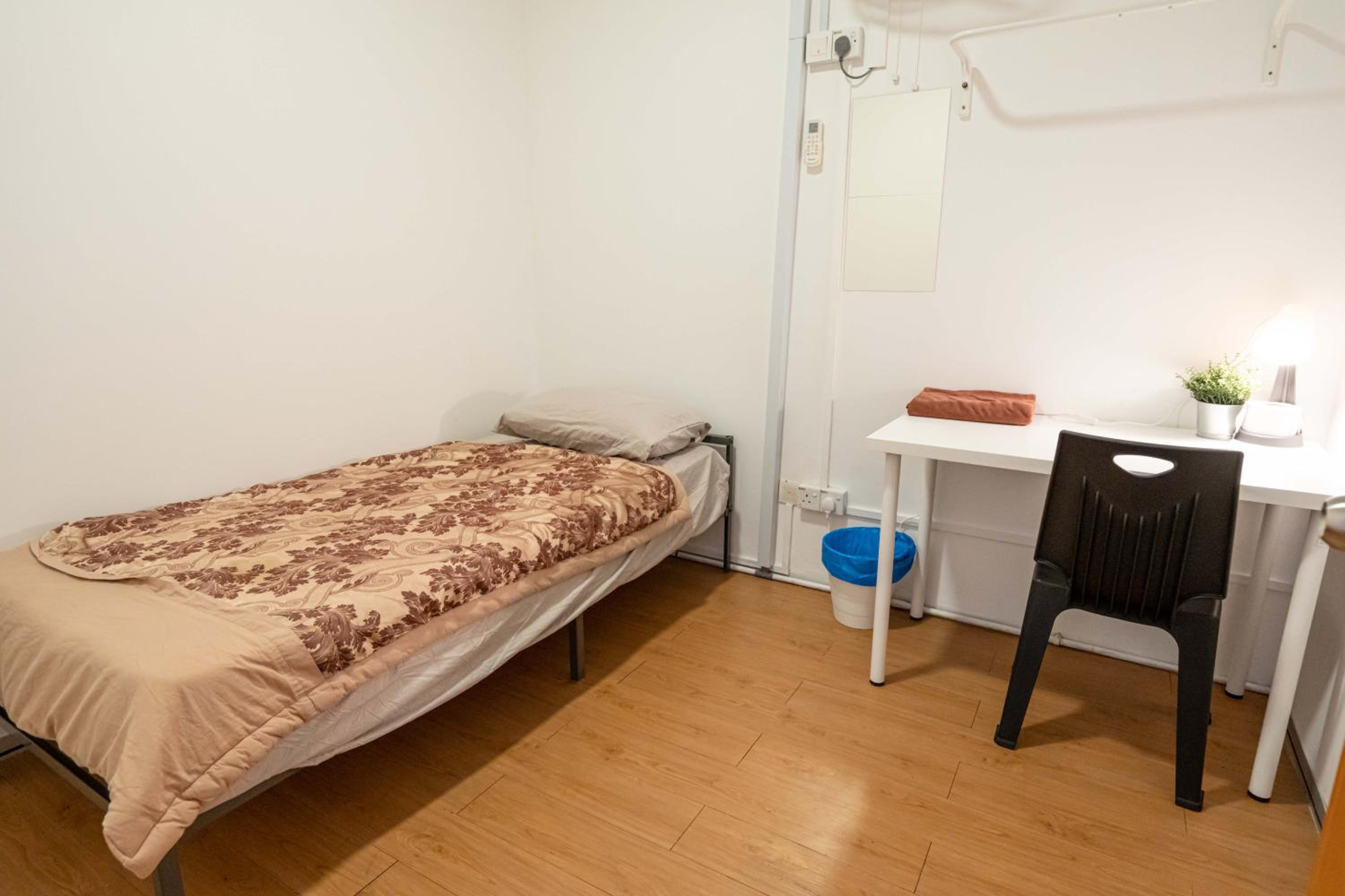 Single Room photo 2