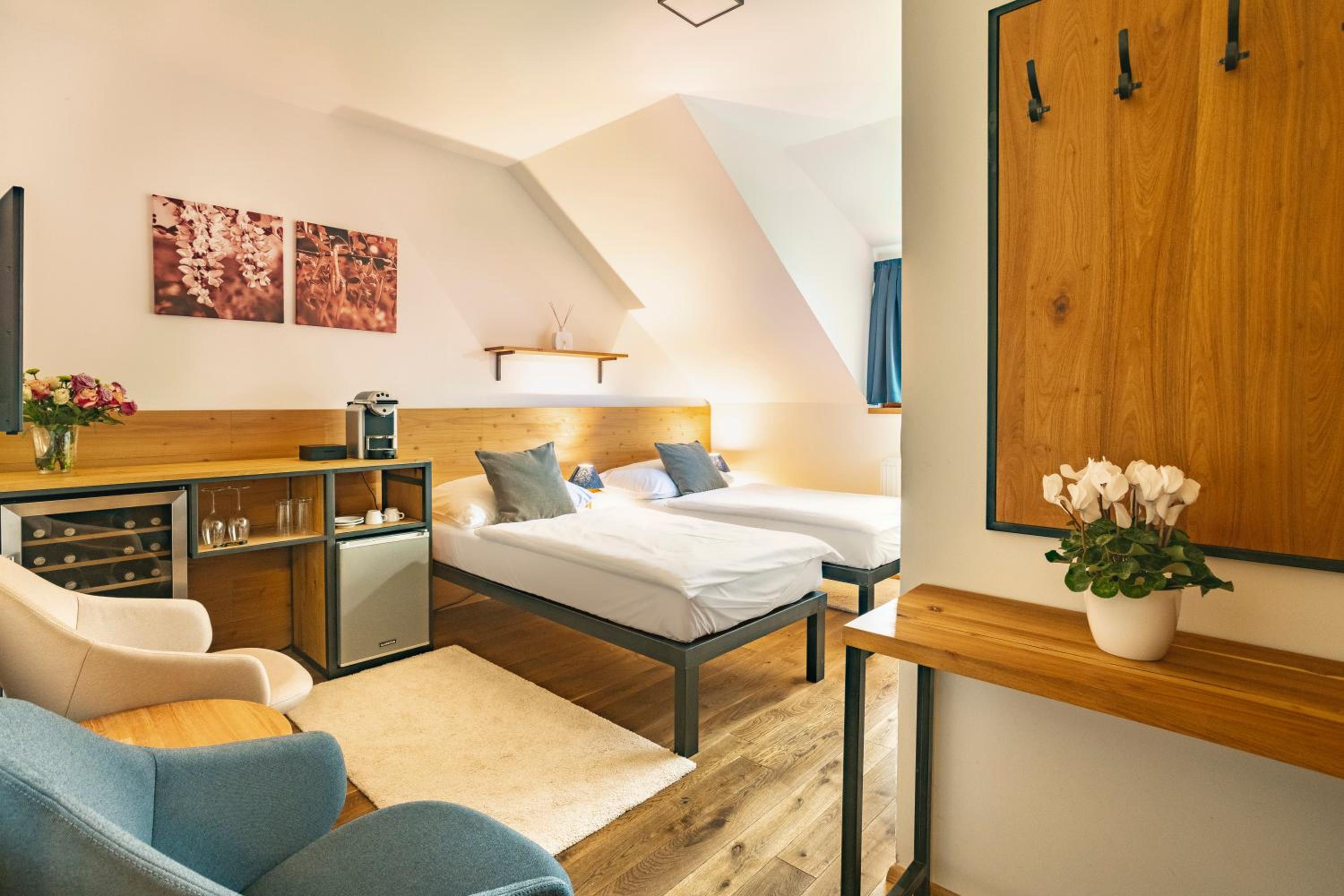 Double or Twin Room photo 3