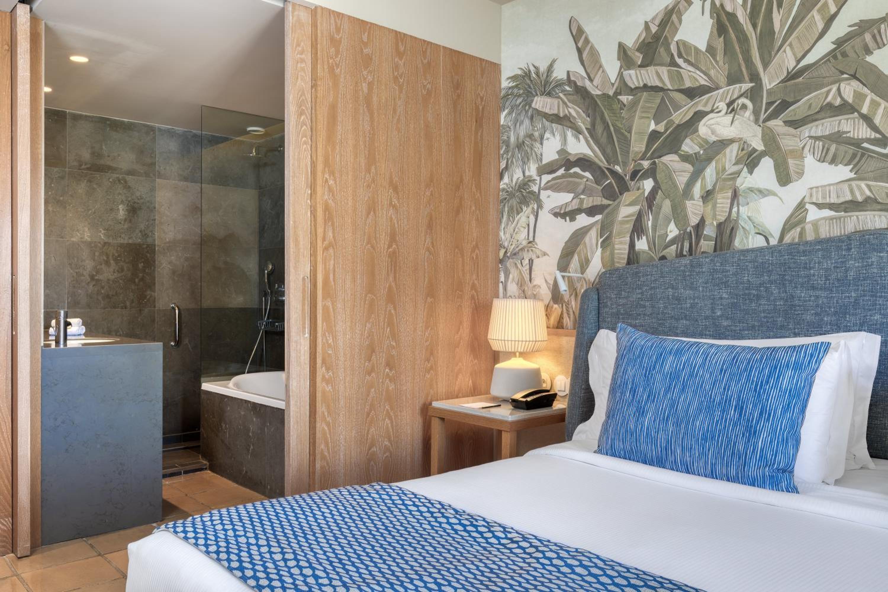 Inland Retreat - Photo 1
