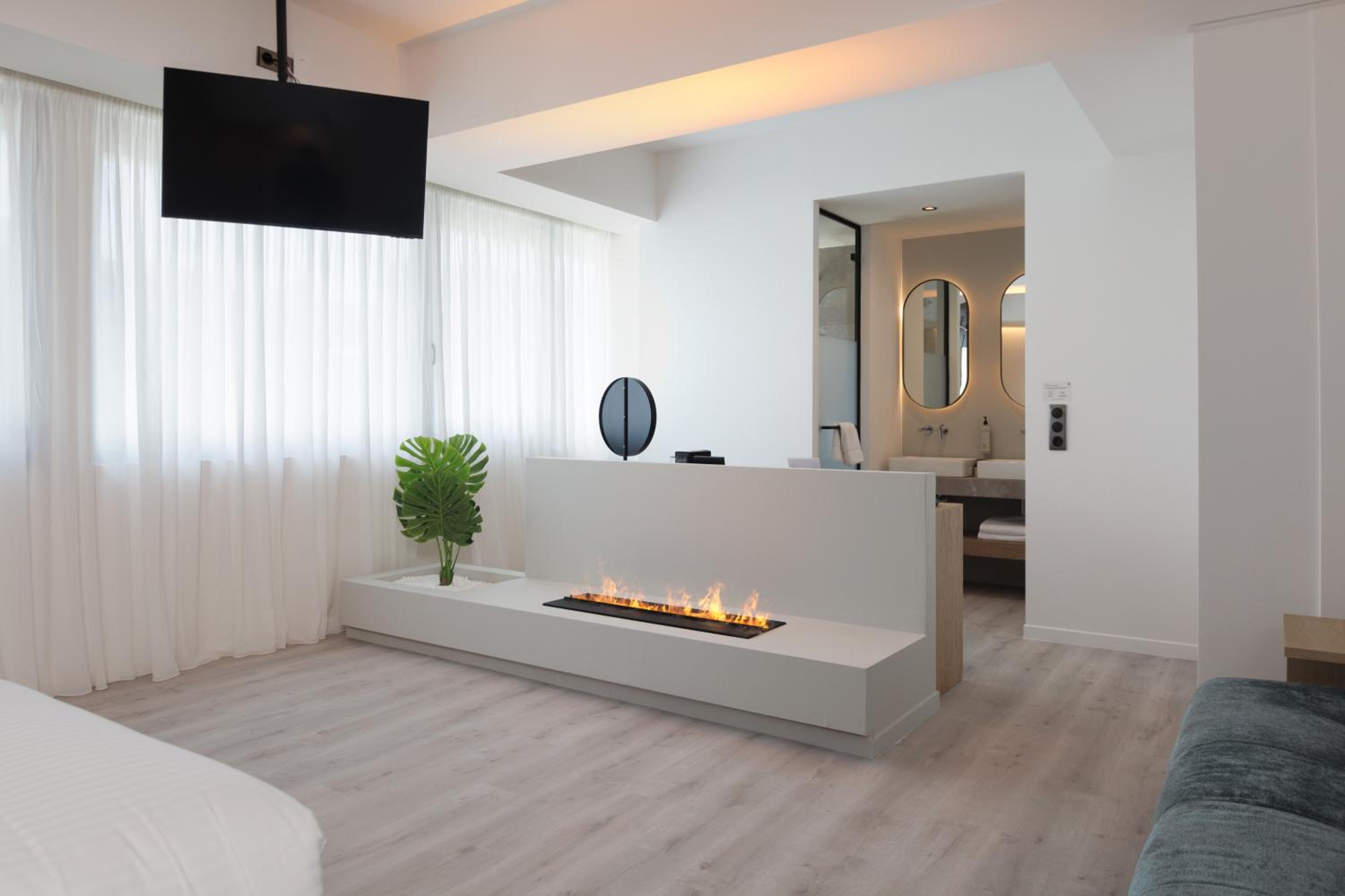 Signature Suite