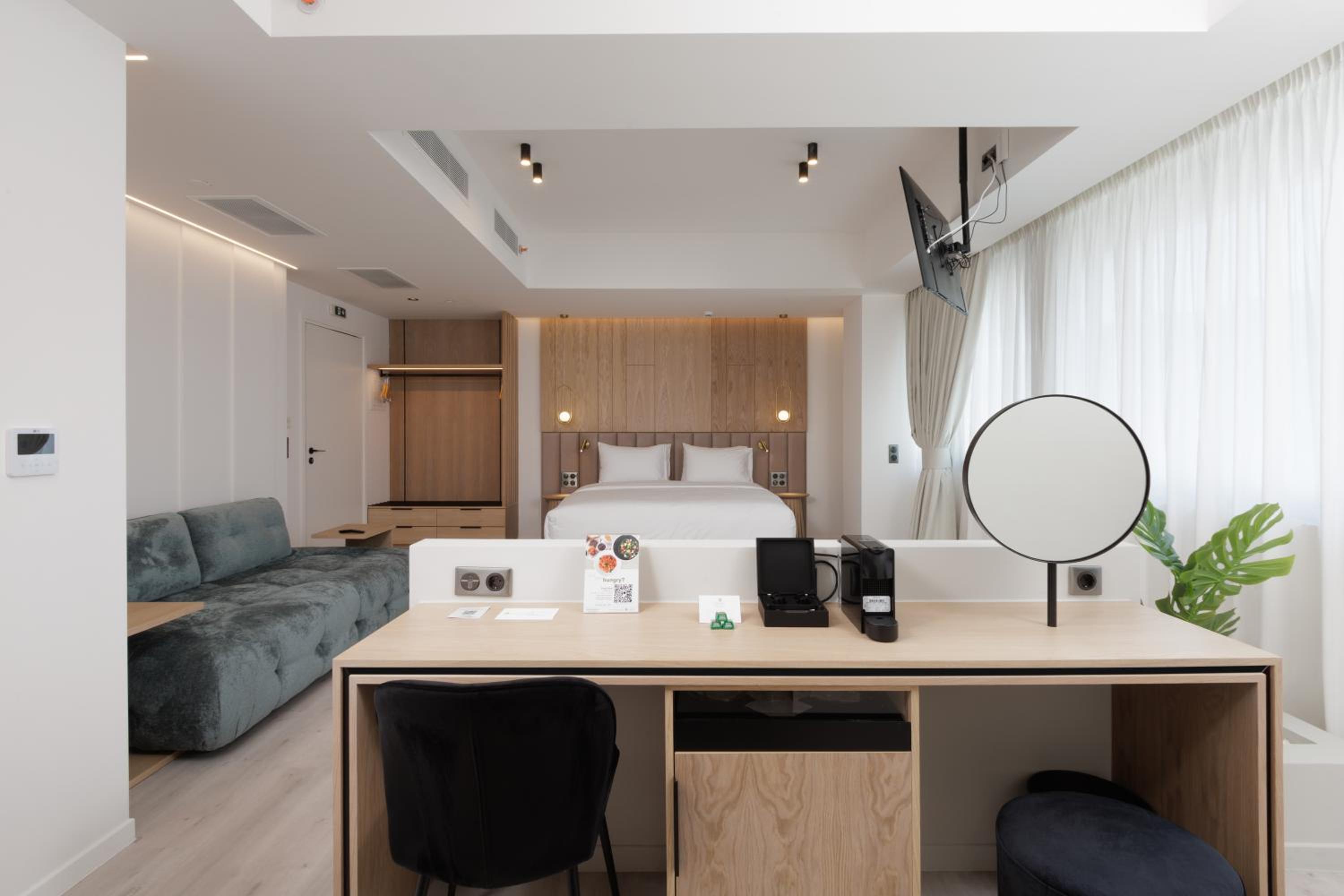 Signature Suite