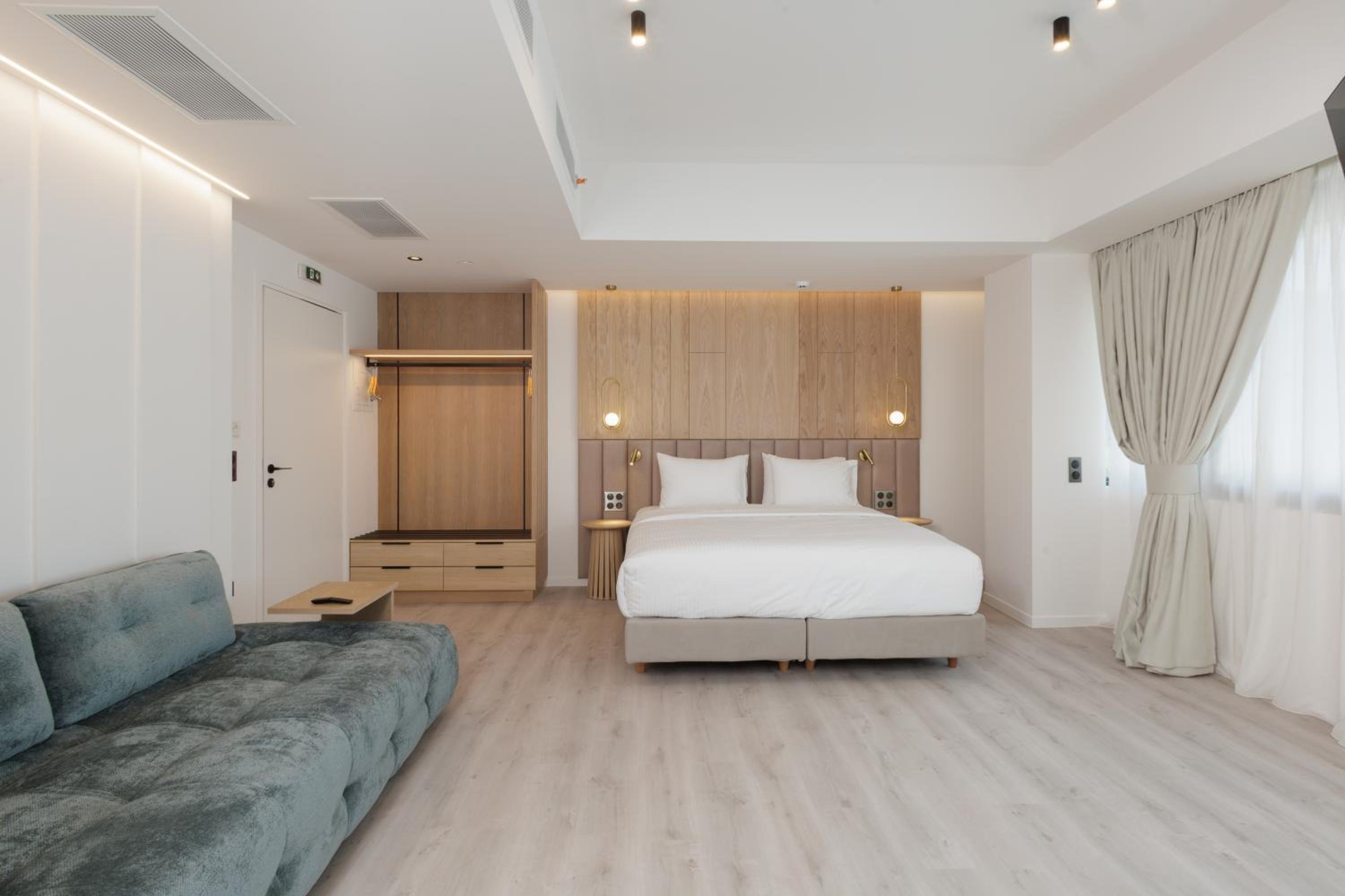 Signature Suite