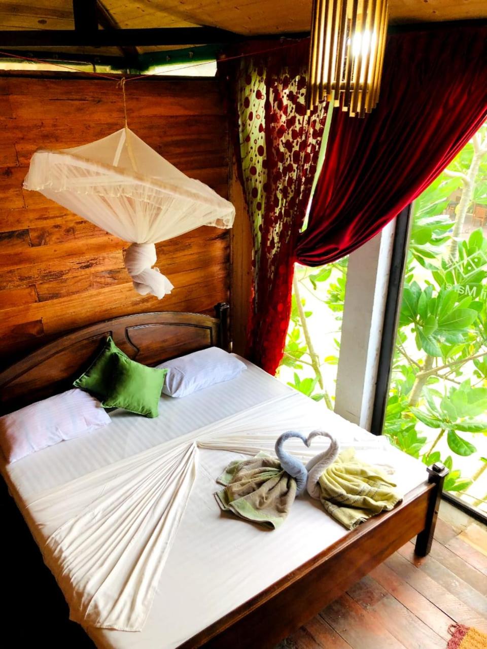 Double Room with Balcony and Sea View