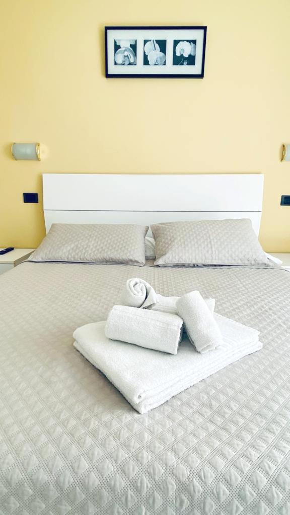 One-Bedroom Apartment (2 Adults + 2 Children)