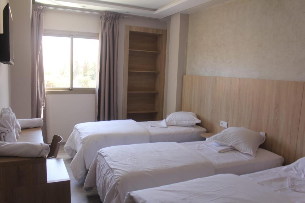 Triple Room - Photo 1