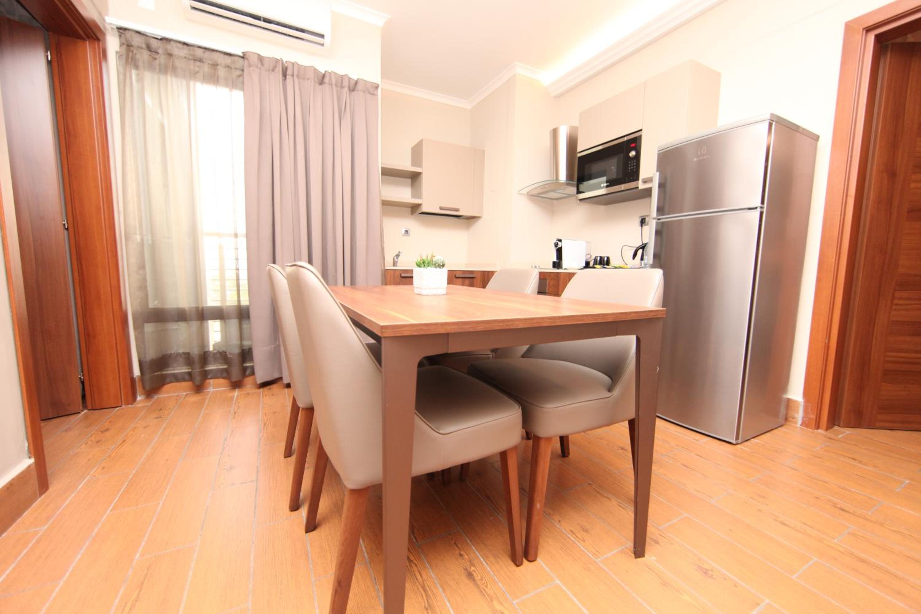 Deluxe Apartment photo 2