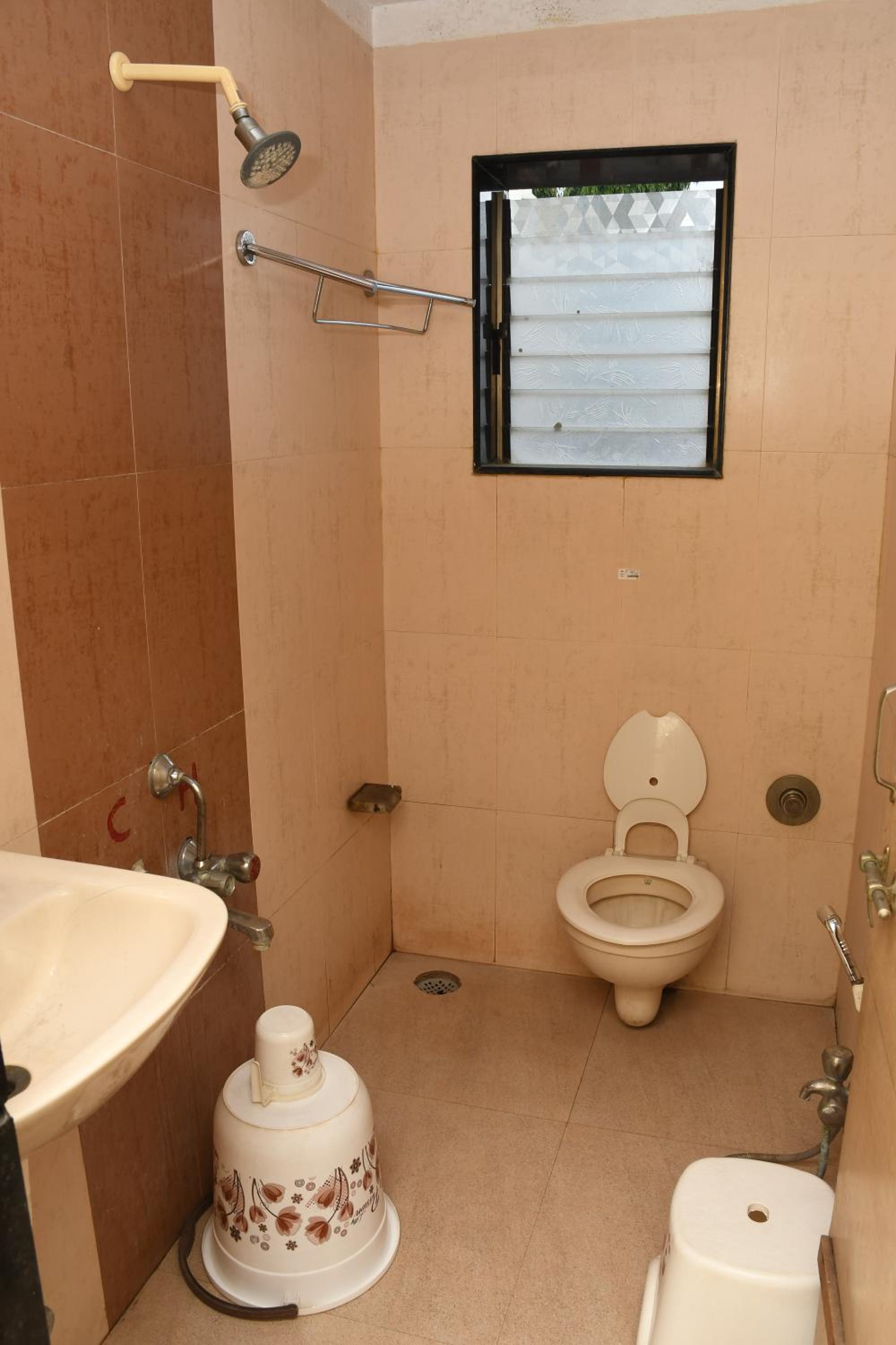 Standard Triple Room Non AC photo 2