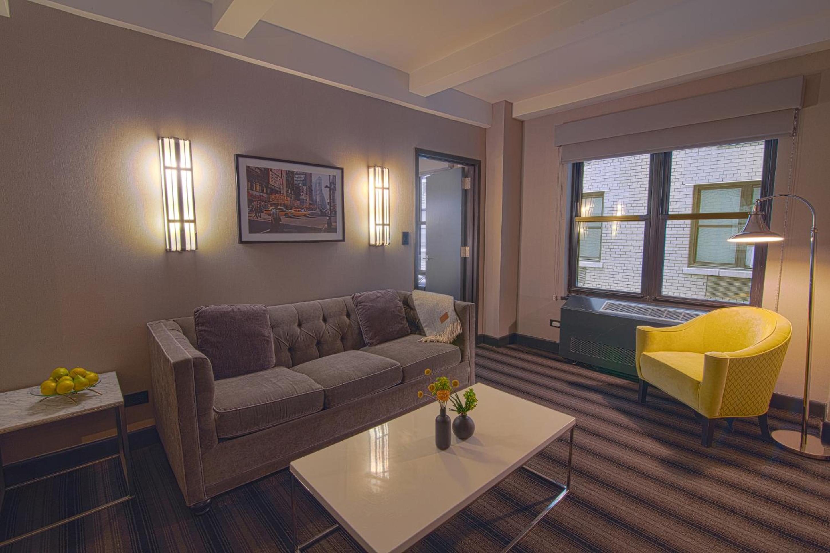 Signature Suite 1 King Bed