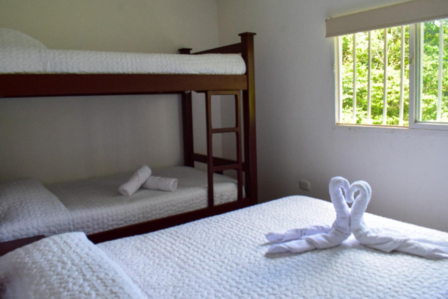 Quadruple Room With Private Bathroom photo 3