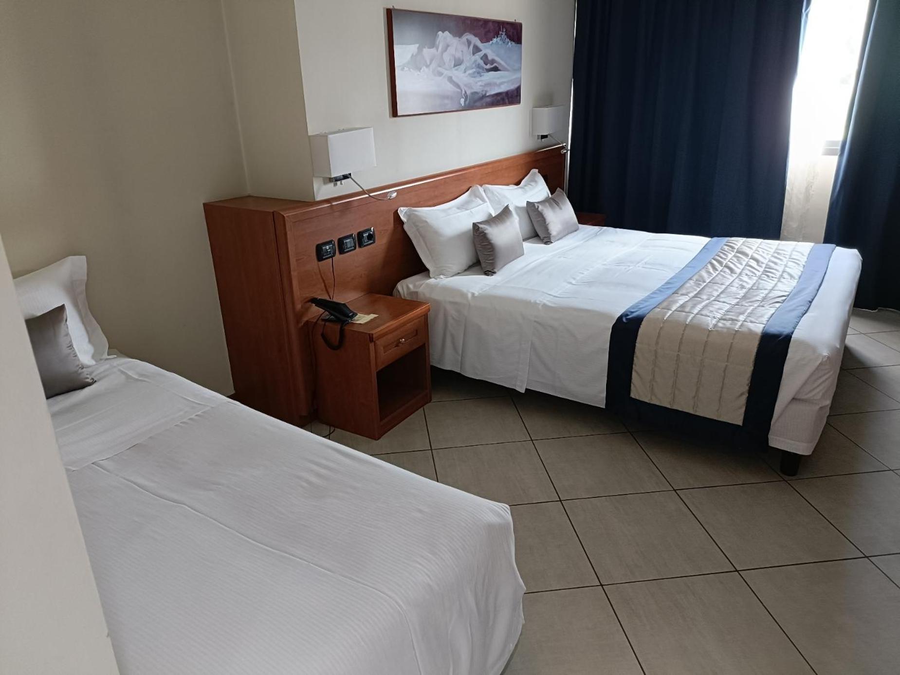 Quadruple Room - Photo 4