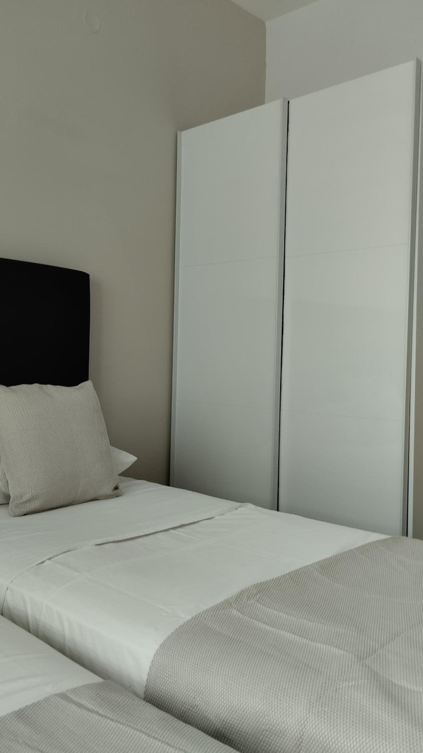 Two-Bedroom Apartment - Photo 6