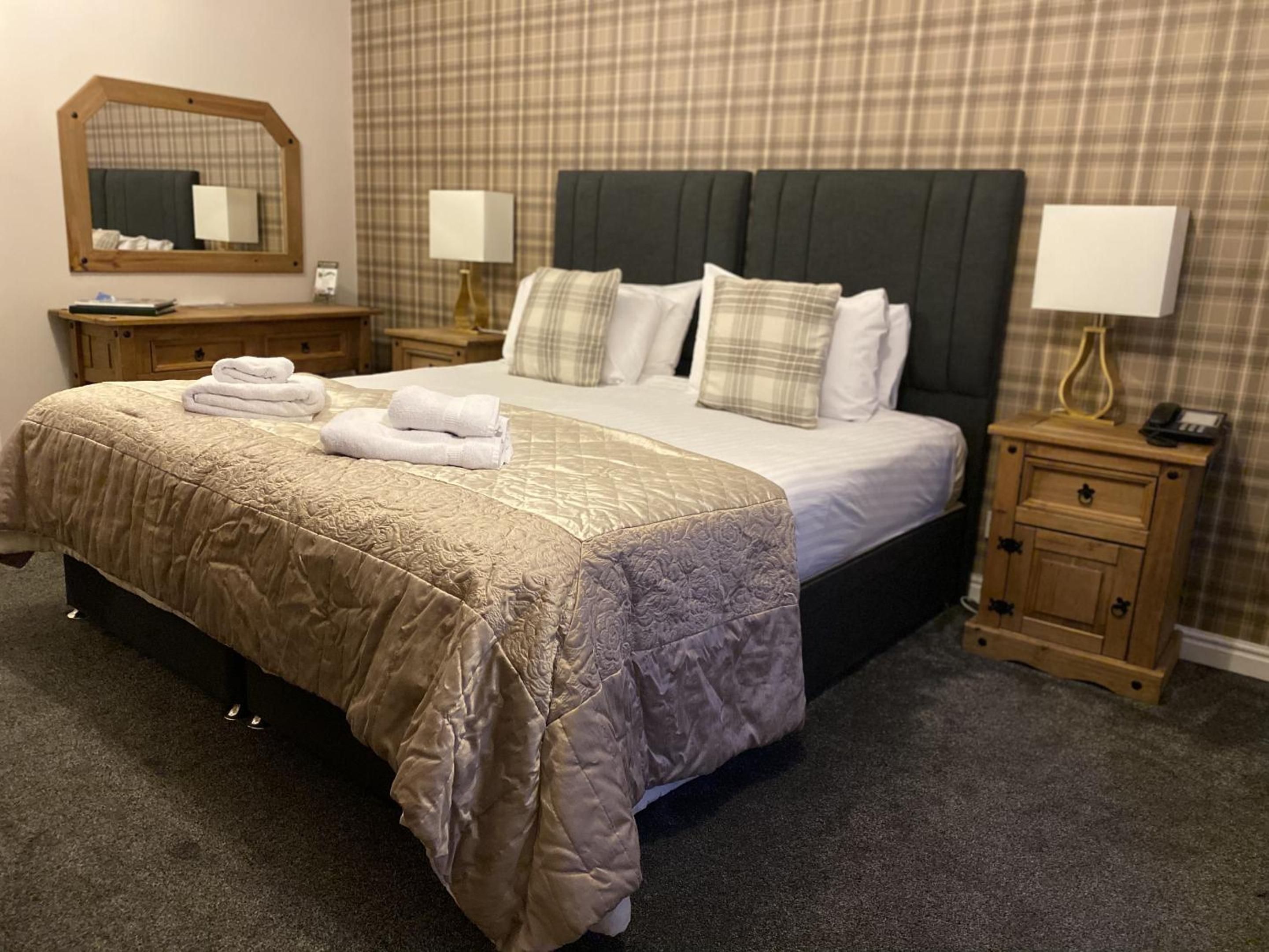 Twin Room with Private Bathroom photo 2
