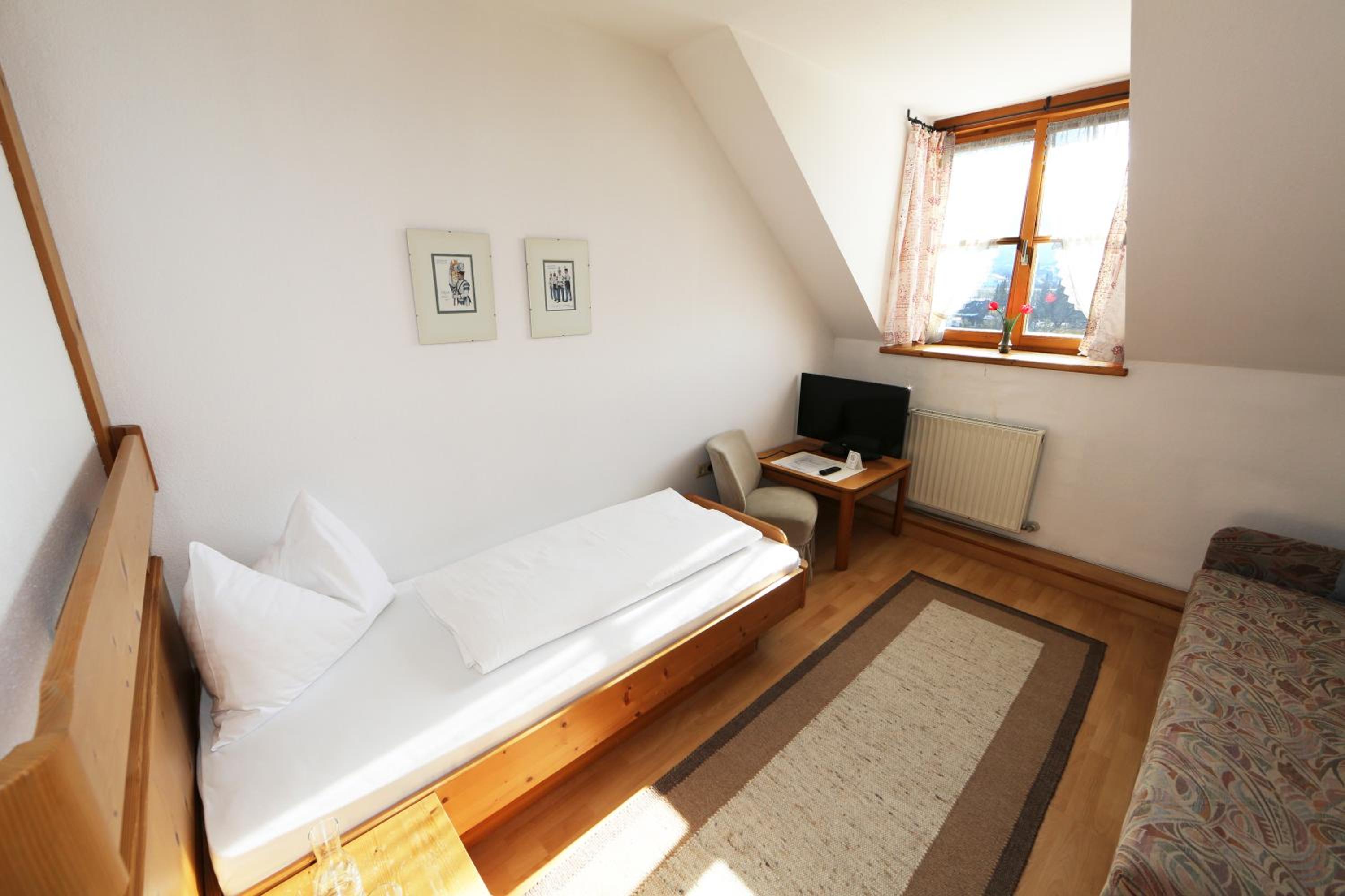 Economy Single Room