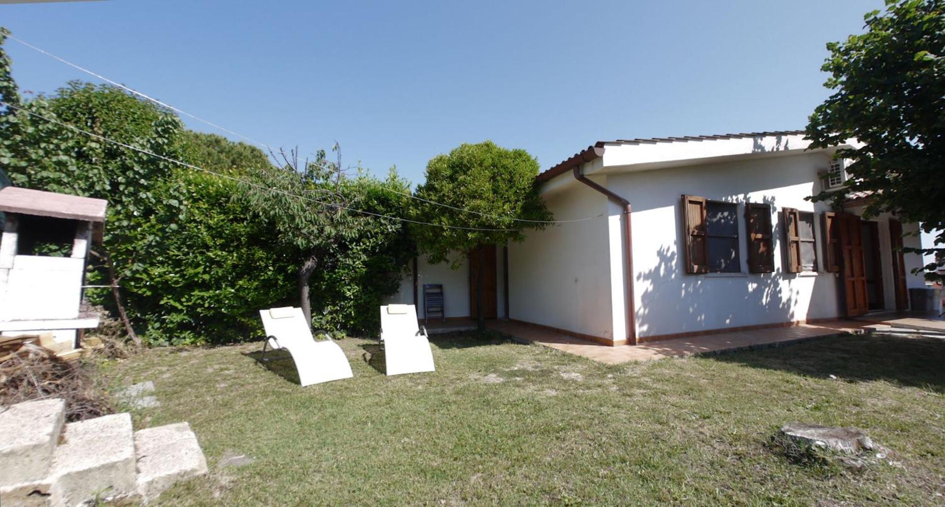 Two-Bedroom House photo 3