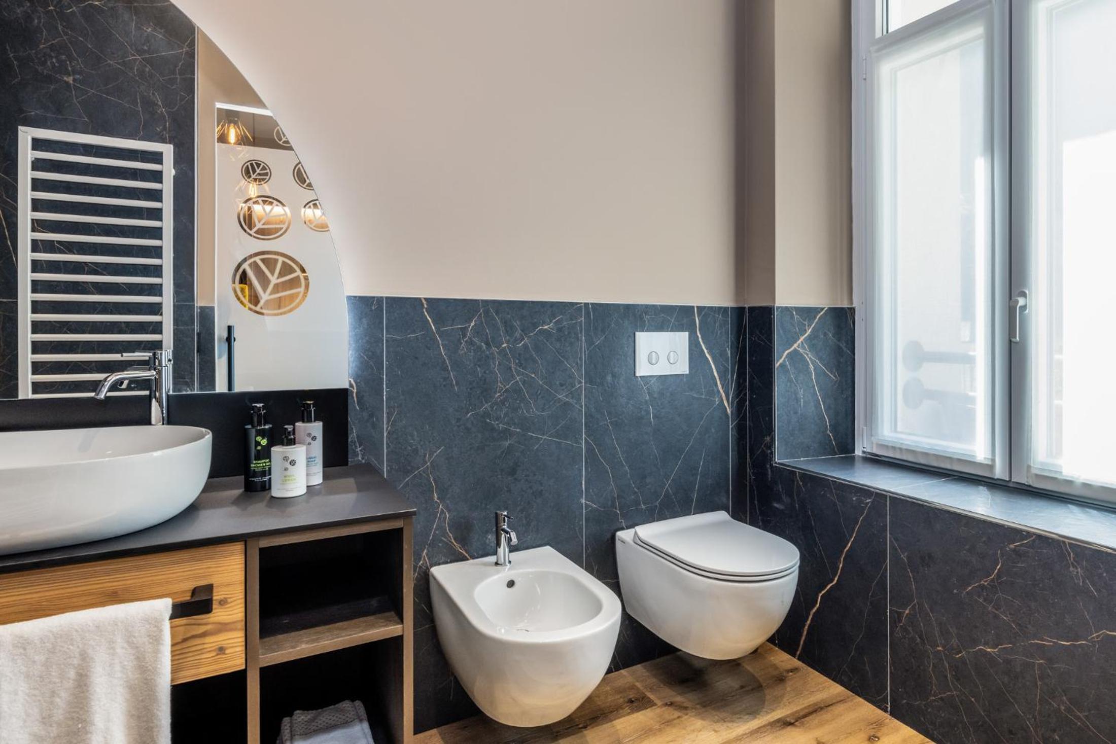 Deluxe Double or Twin Room with Mountain View - Photo 8