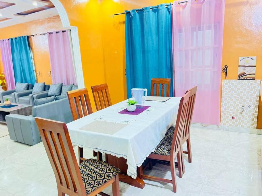 Three-Bedroom Villa photo 1