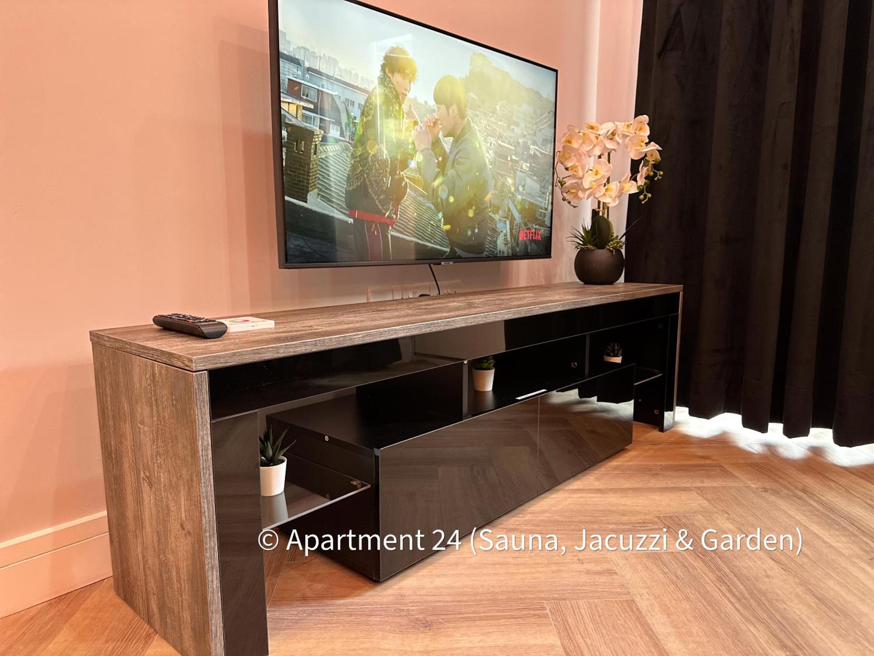 One-Bedroom Apartment - Photo 23