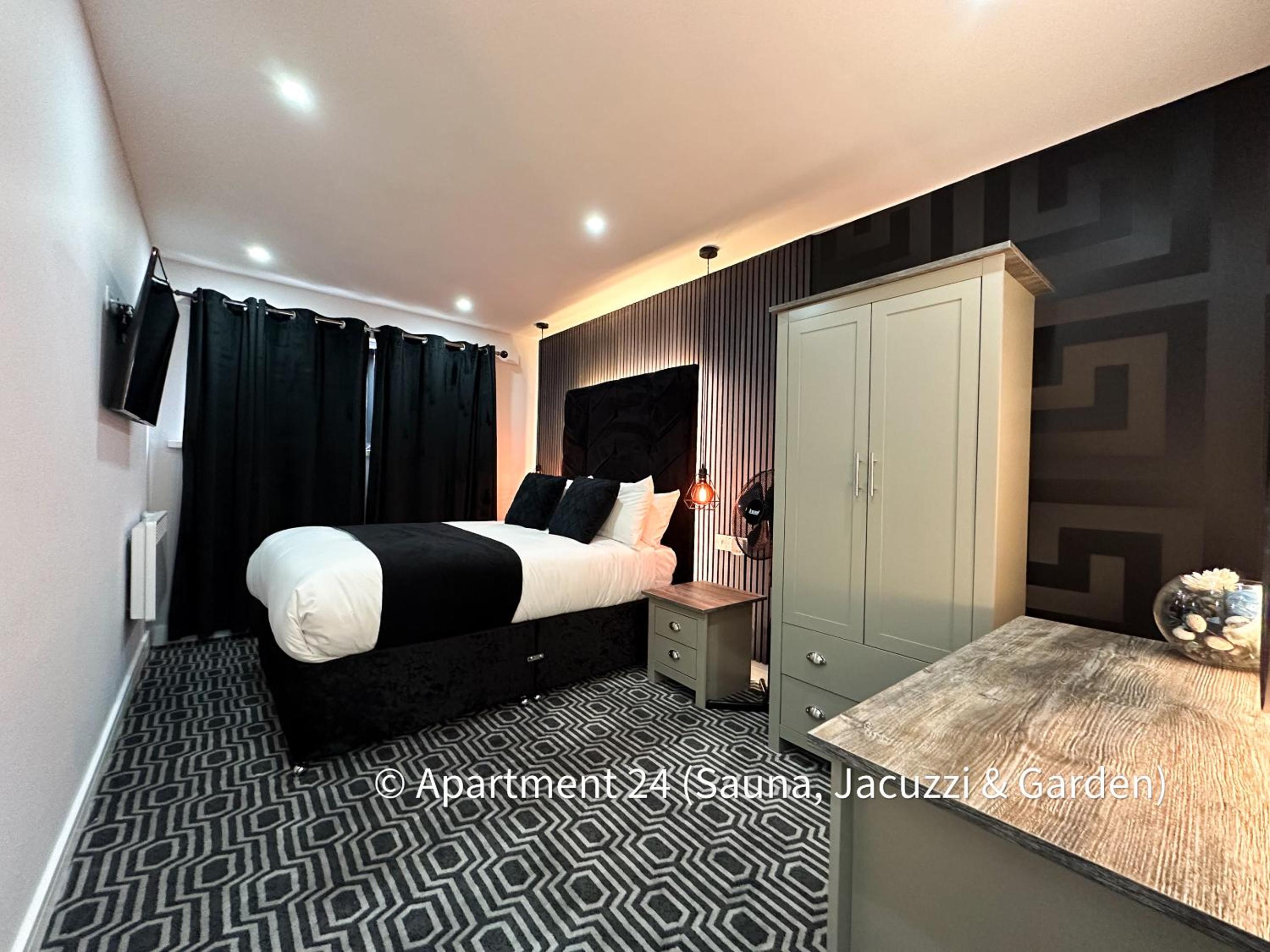 One-Bedroom Apartment - Photo 24