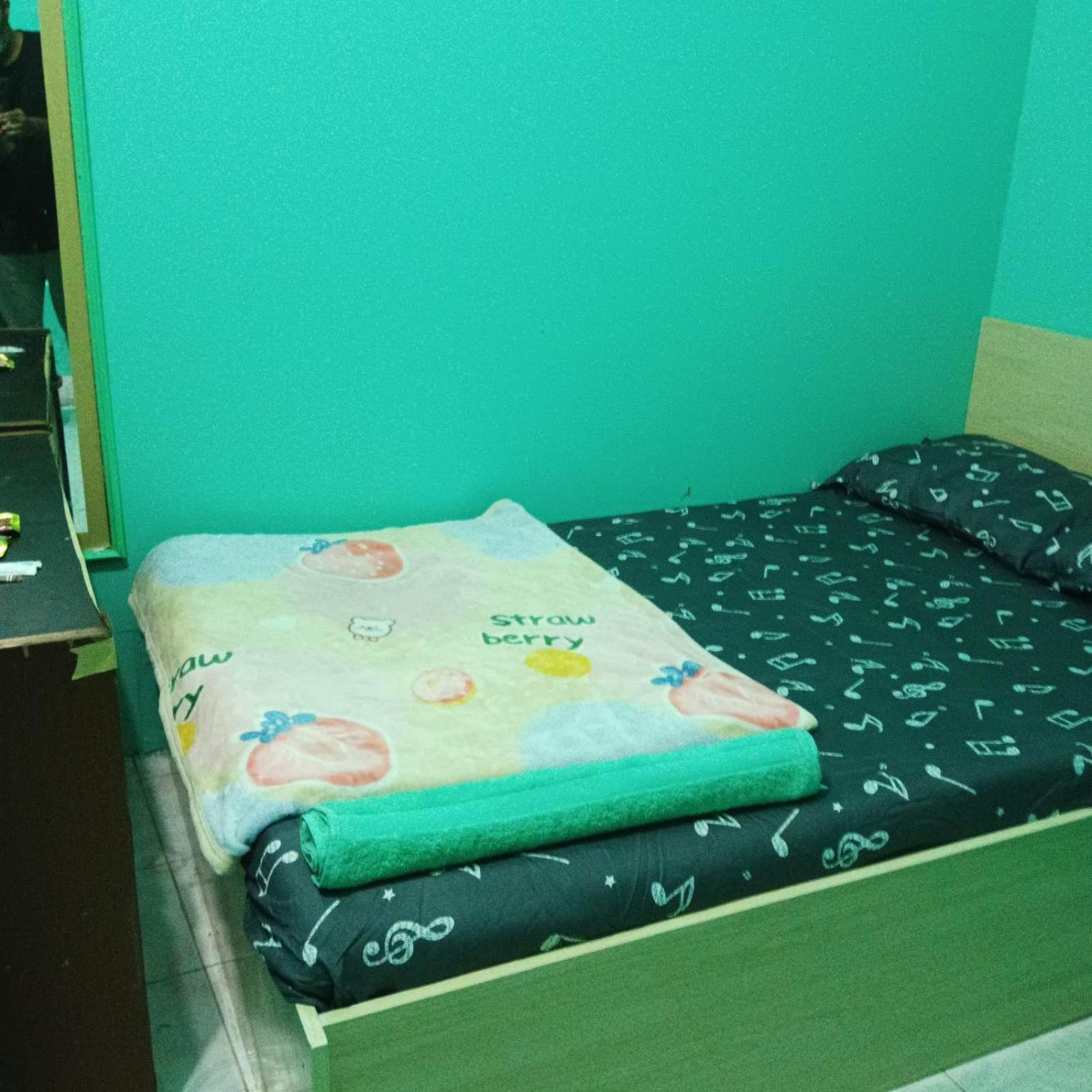 Single Room With Private Bathroom