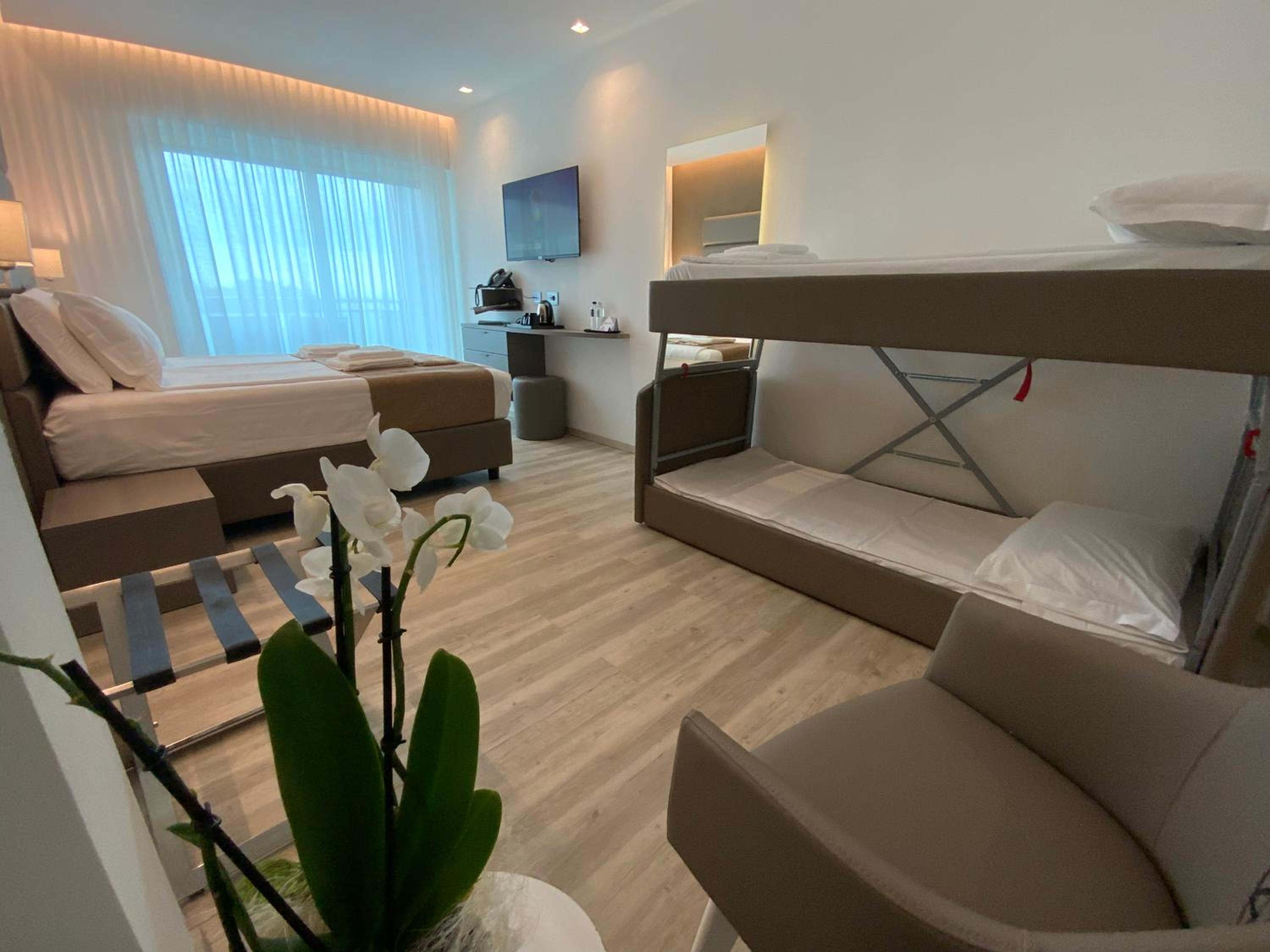 Family Room - Photo 1