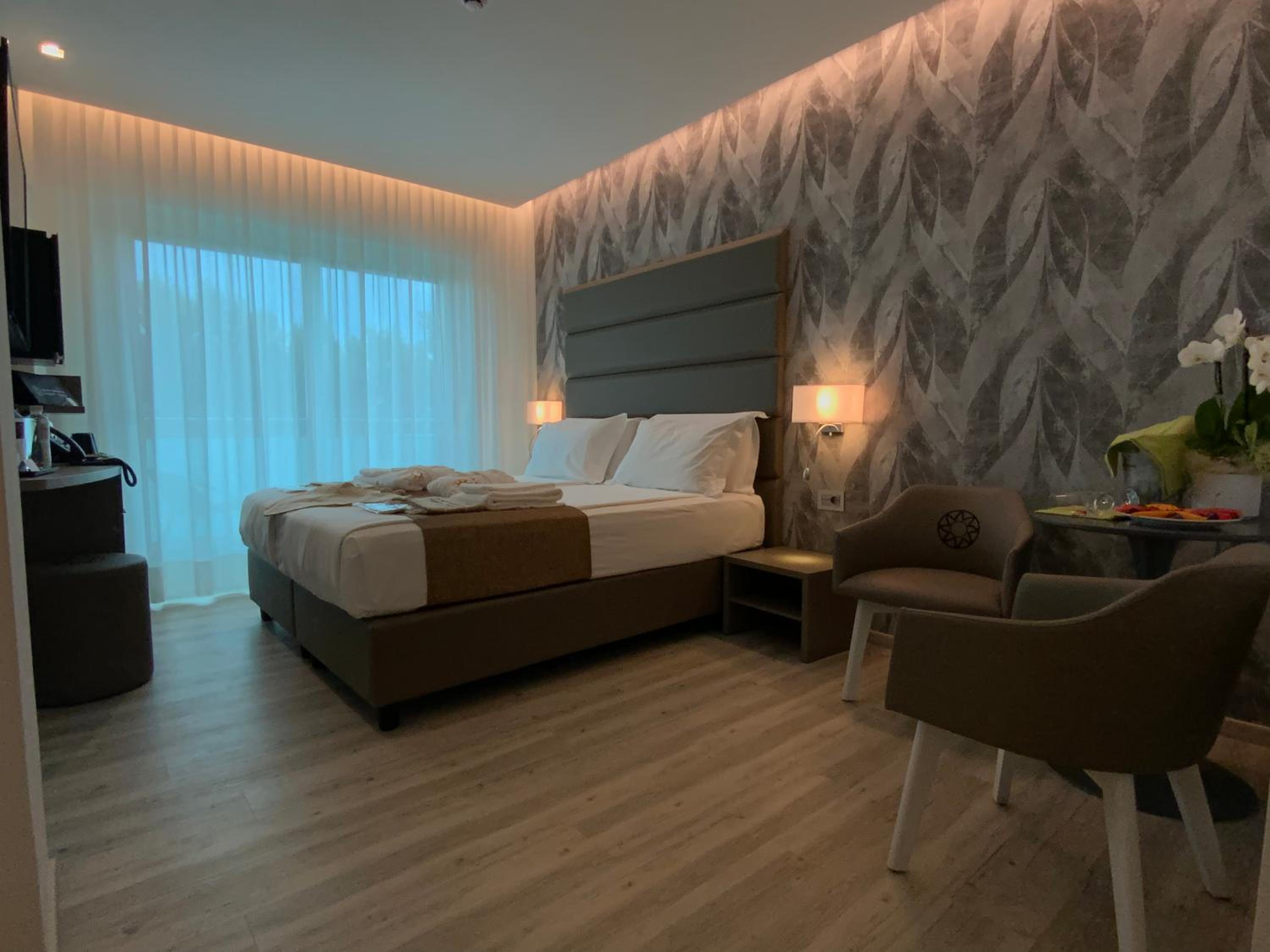 Deluxe Double Room - Photo 4
