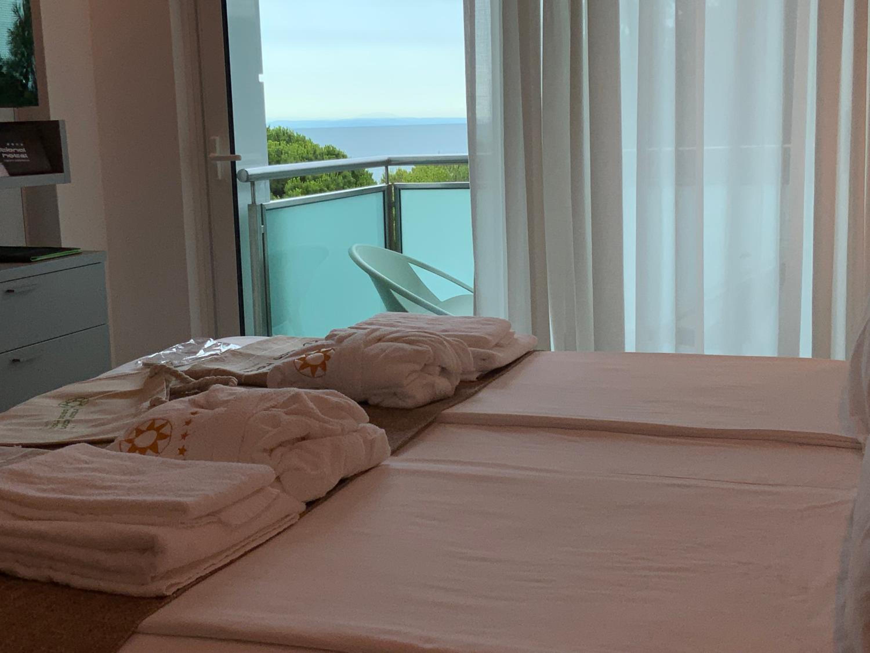 Deluxe Double Room - Photo 1