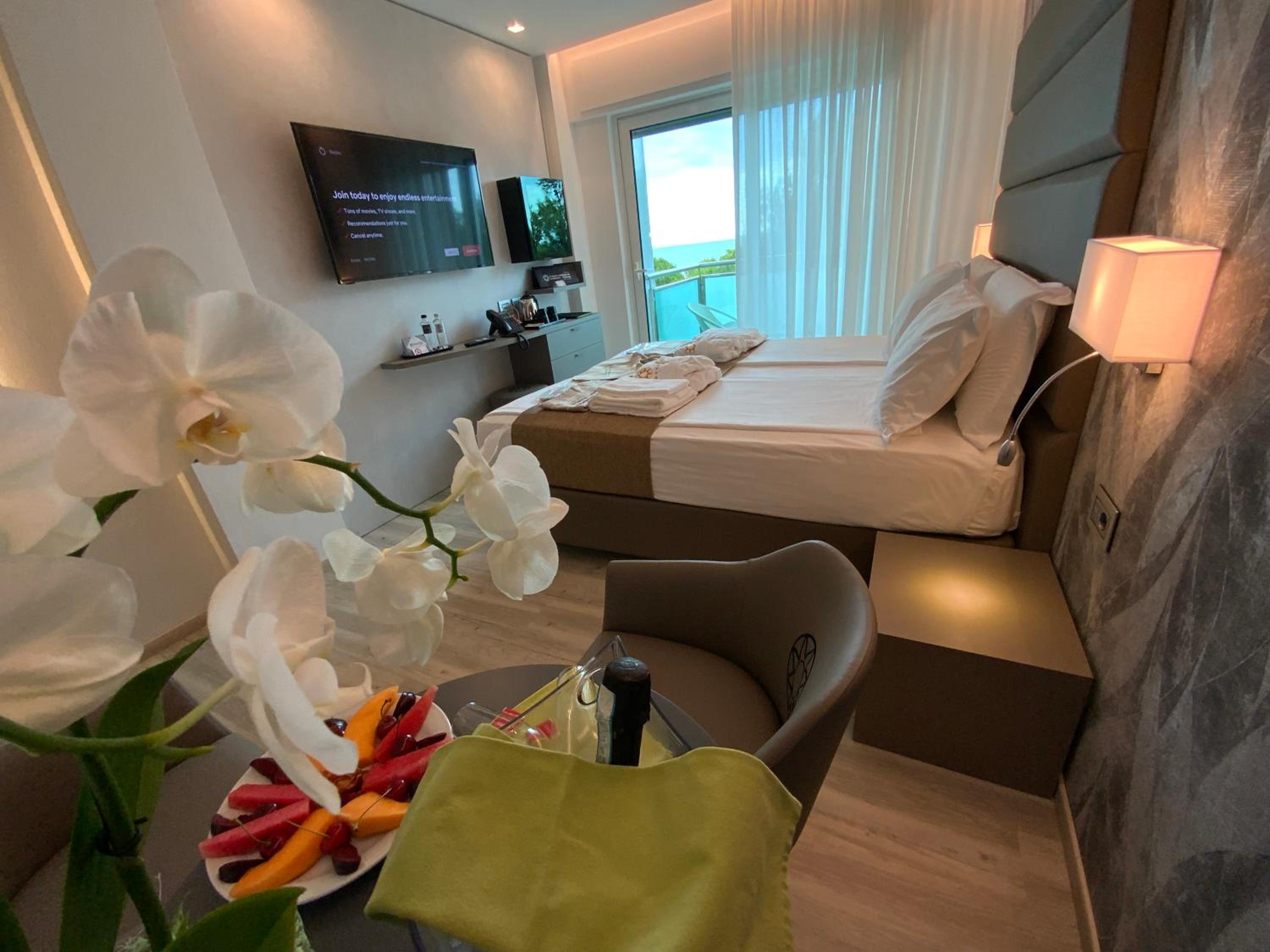 Deluxe Double Room - Photo 5
