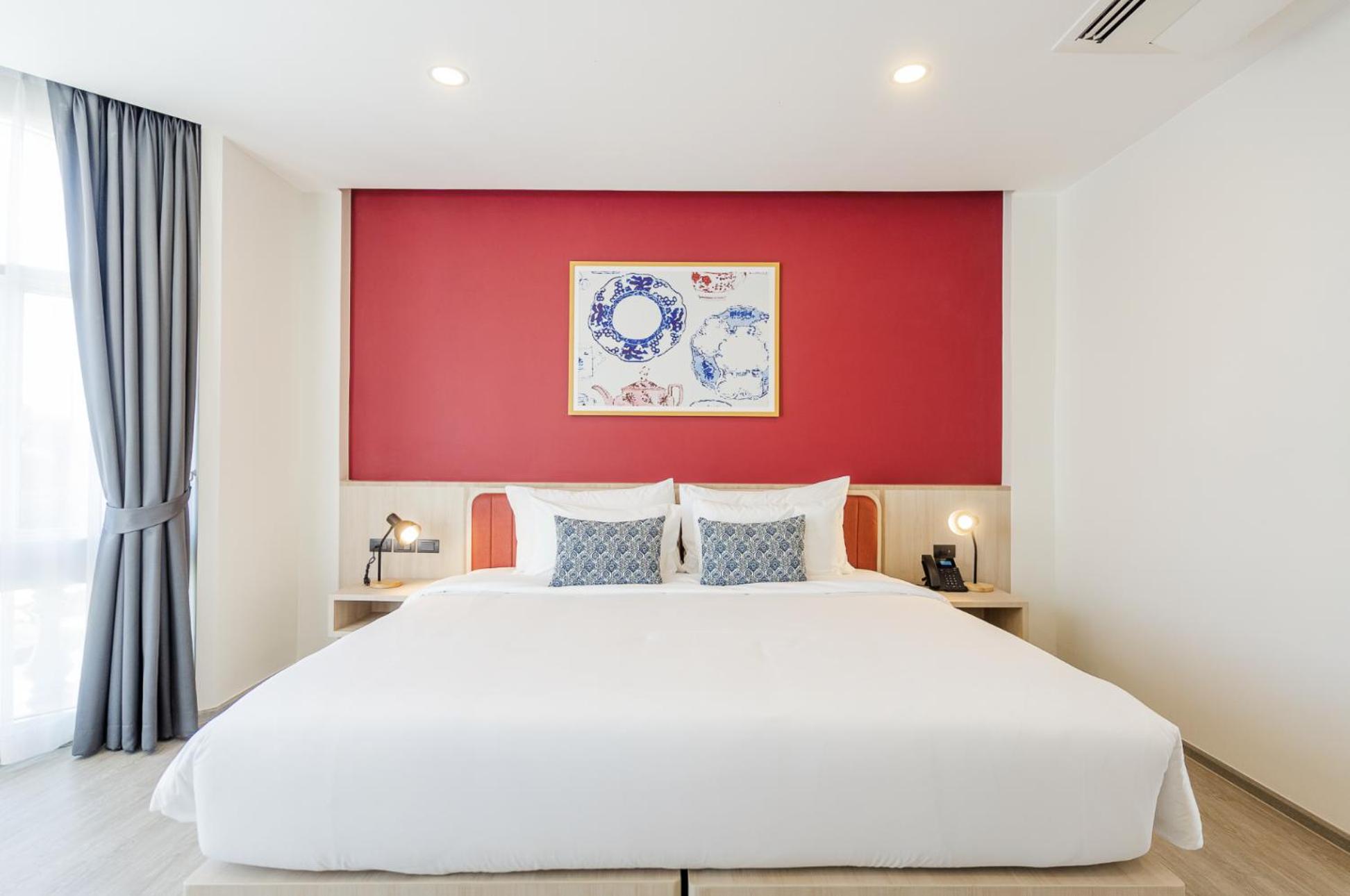 Executive Suite - Photo 7