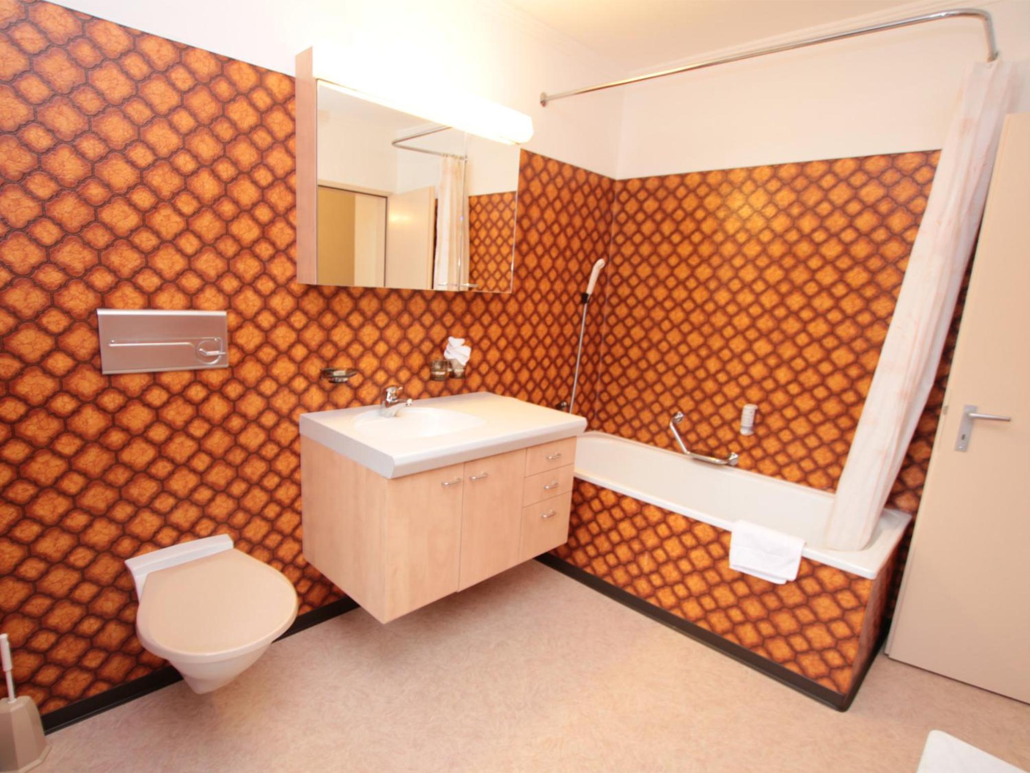 Double Room - Photo 11