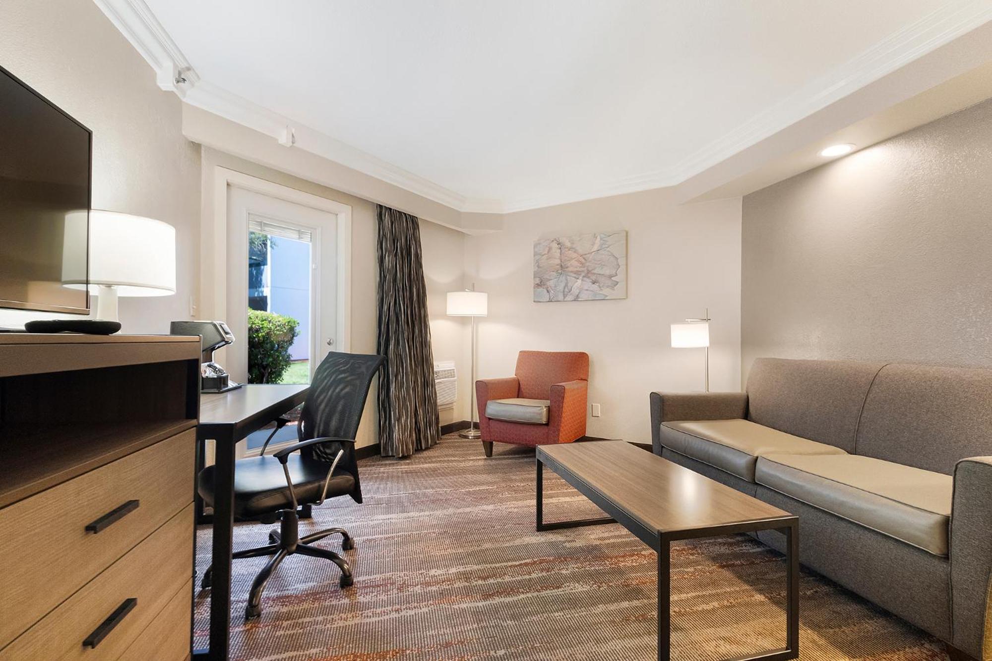 King Suite with Sofa Bed and Roll-In Shower - Disability Access/Non-Smoking - Photo 1
