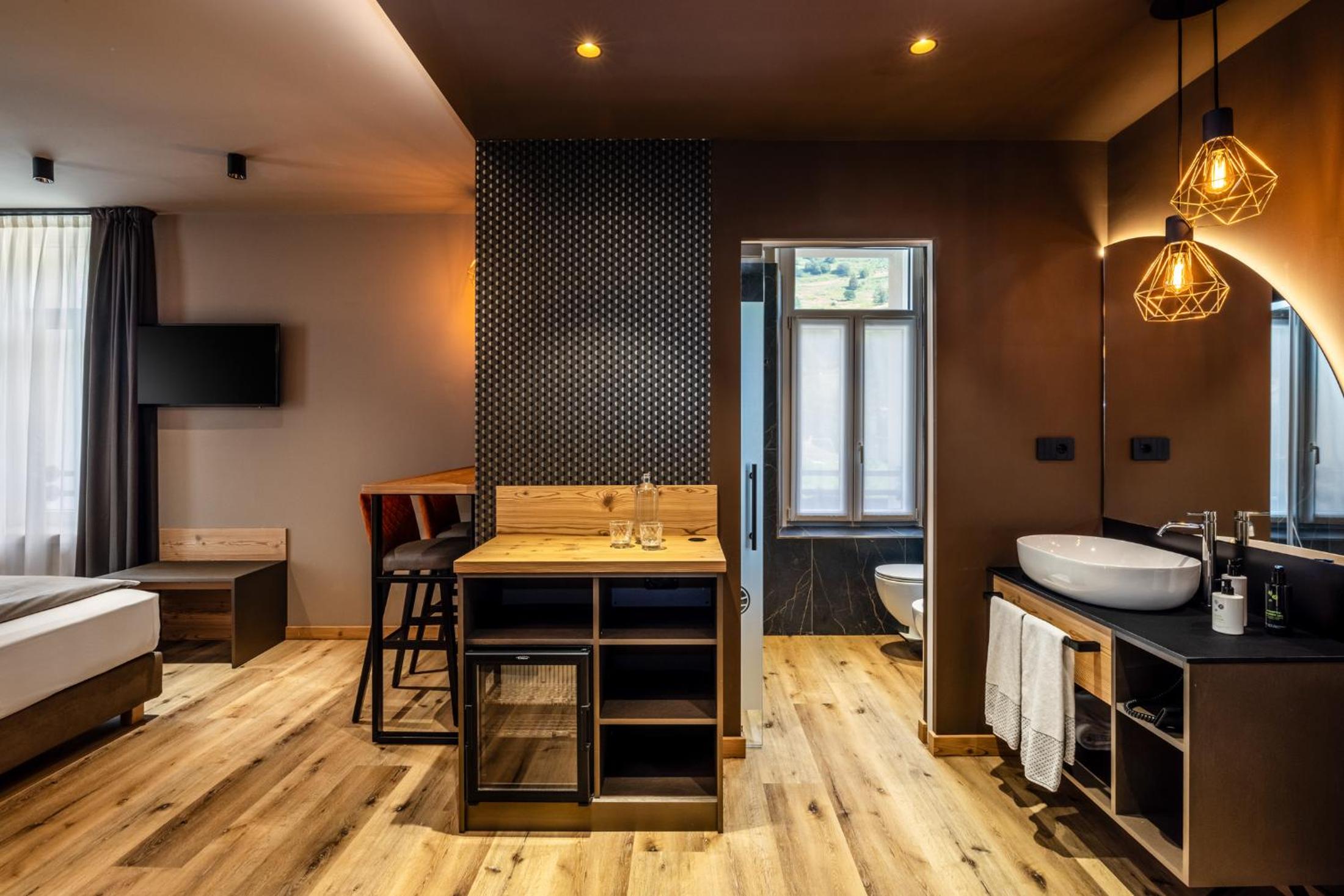 Junior Suite with Sauna - Photo 11