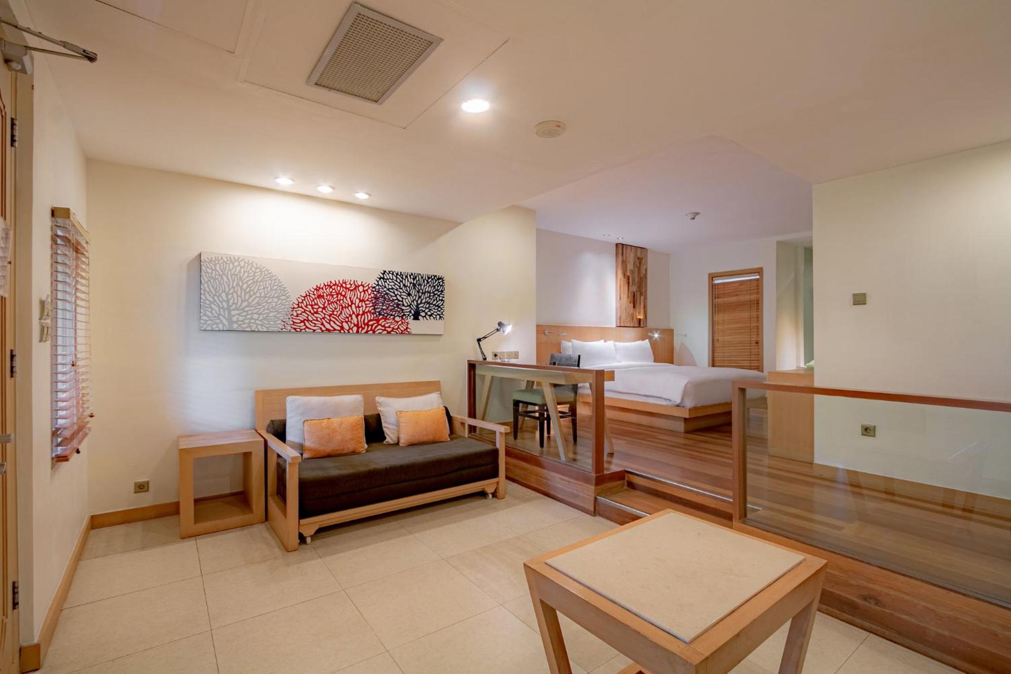 King Suite with Sofa Bed and Garden View - Photo 6