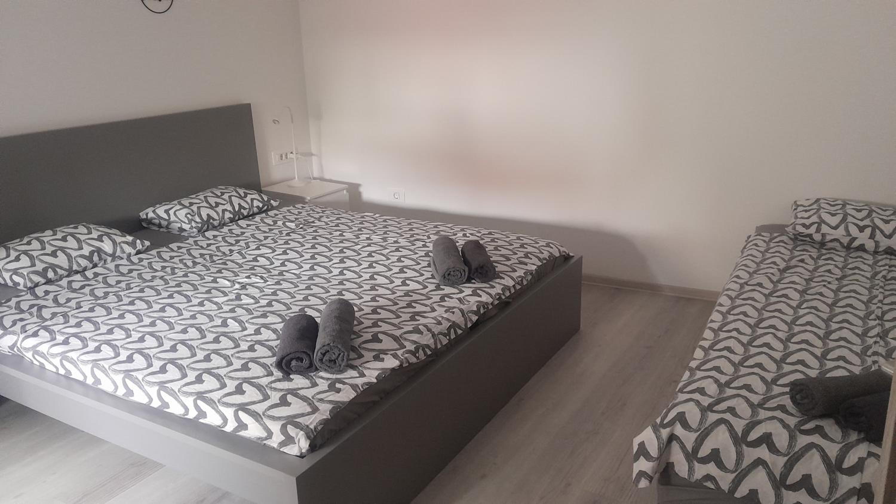 One-Bedroom Apartment - Photo 11