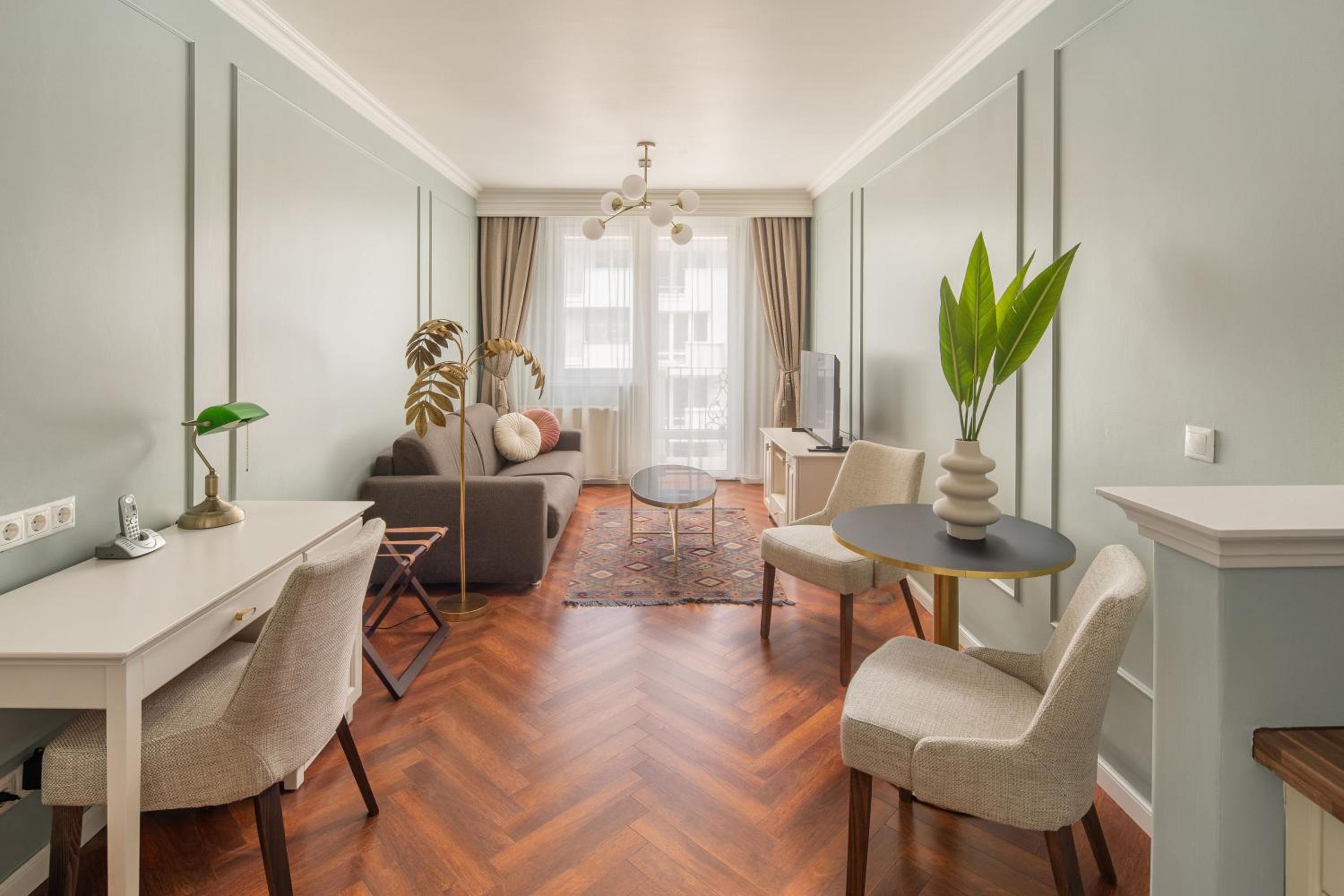 Superior King Suite - Photo 26