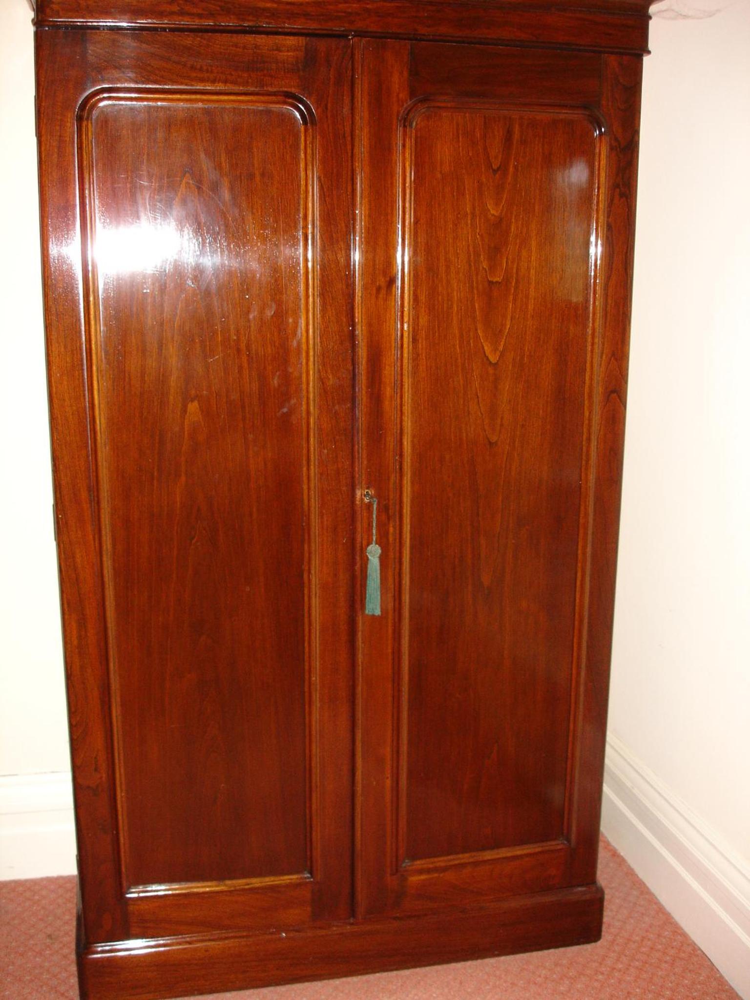 Deluxe Queen Suite photo 2