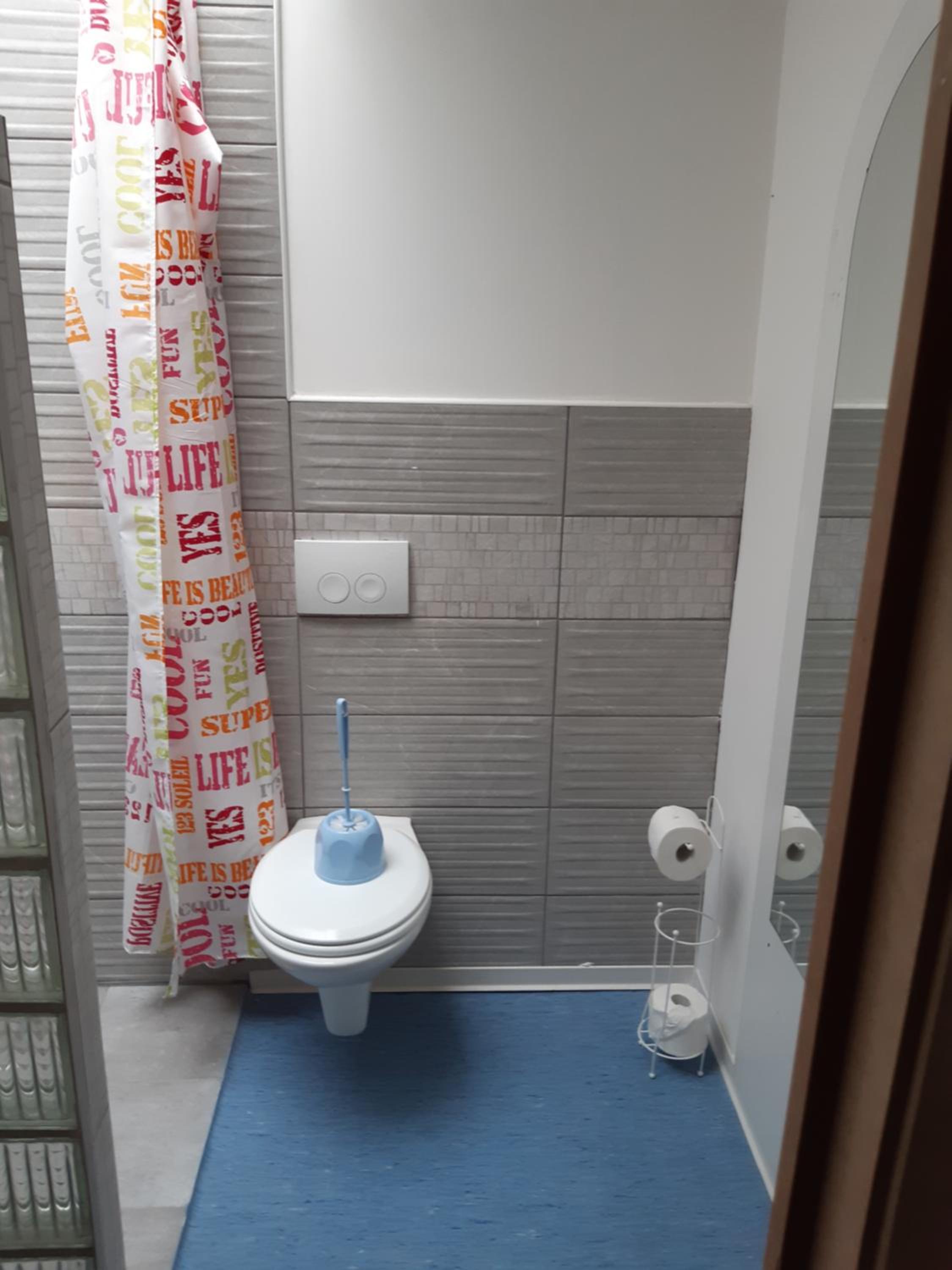 One-Bedroom Apartment - Photo 13