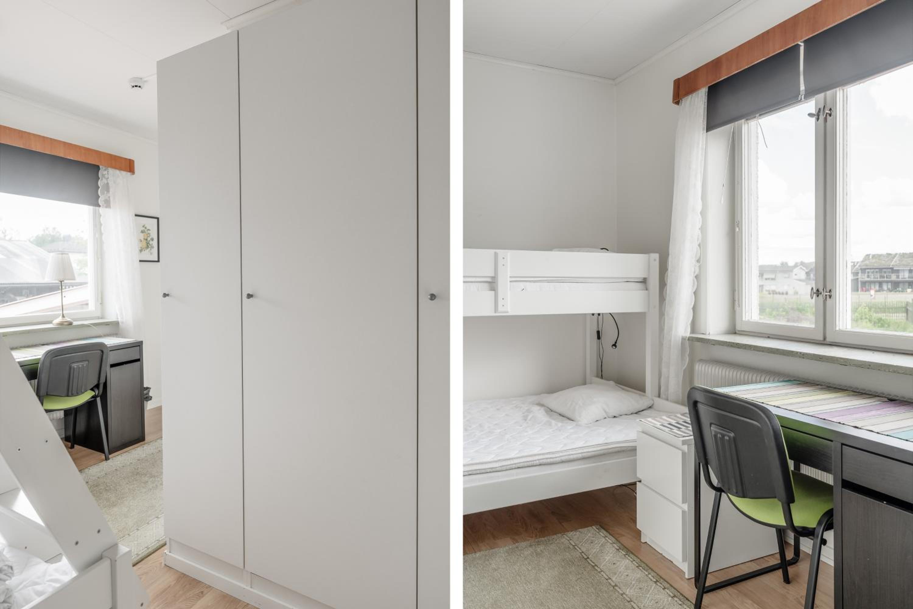 Twin Room with Shared Bathroom photo 2
