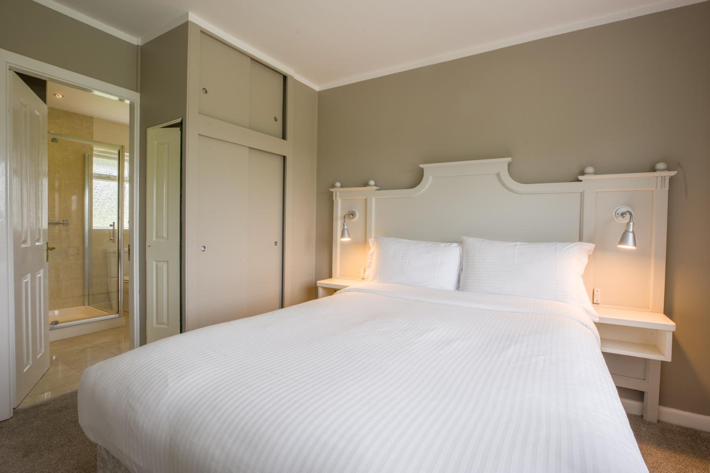 Double Room - Photo 5