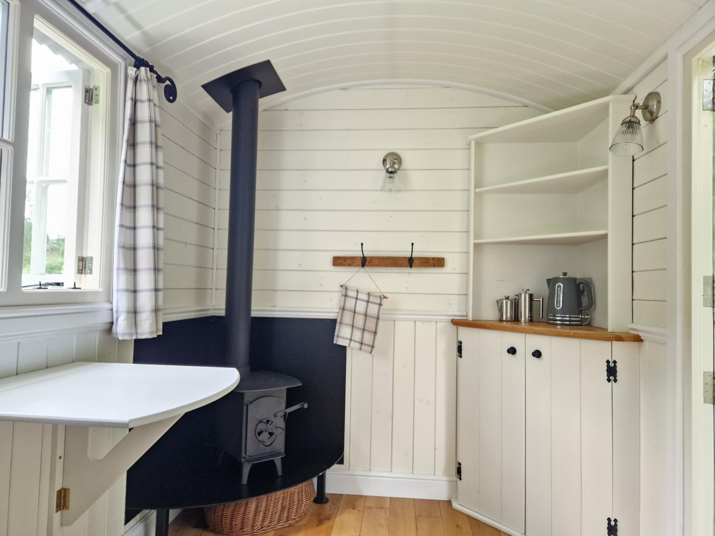 One-Bedroom Chalet - Photo 10