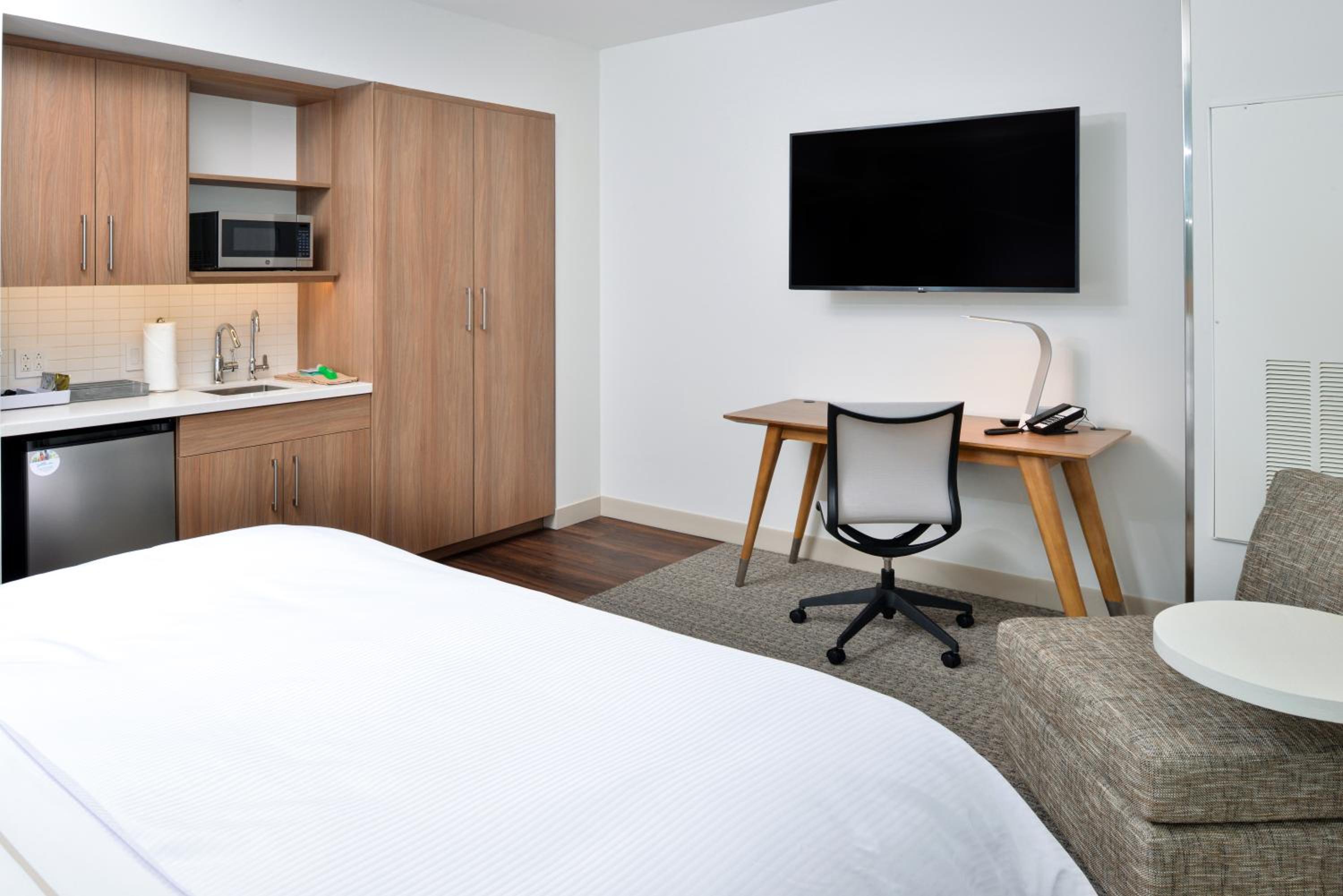 Single Room With Private Bathroom photo 2