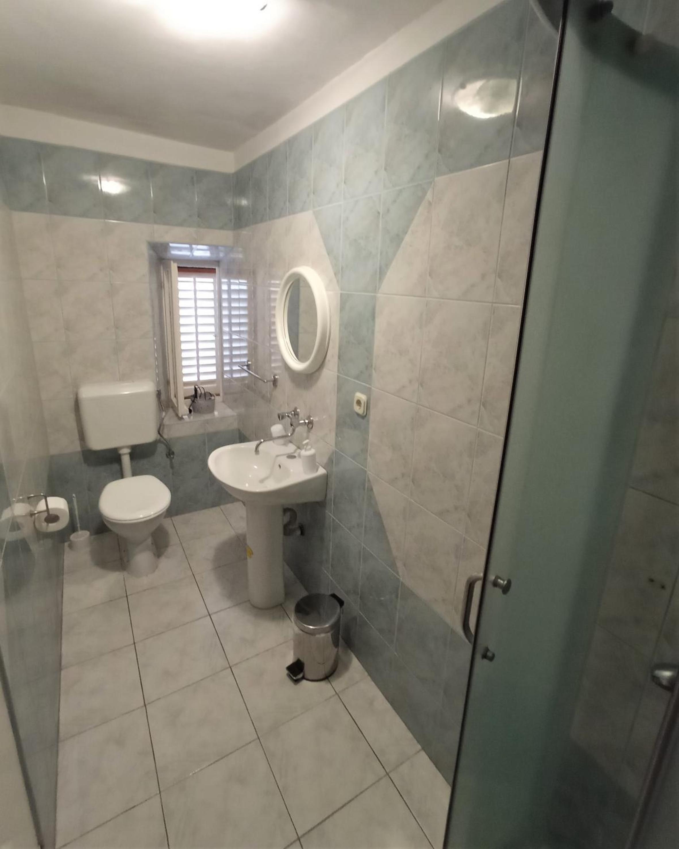 Double Room - Photo 3