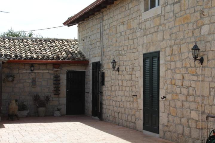 Two-Bedroom House - Photo 21