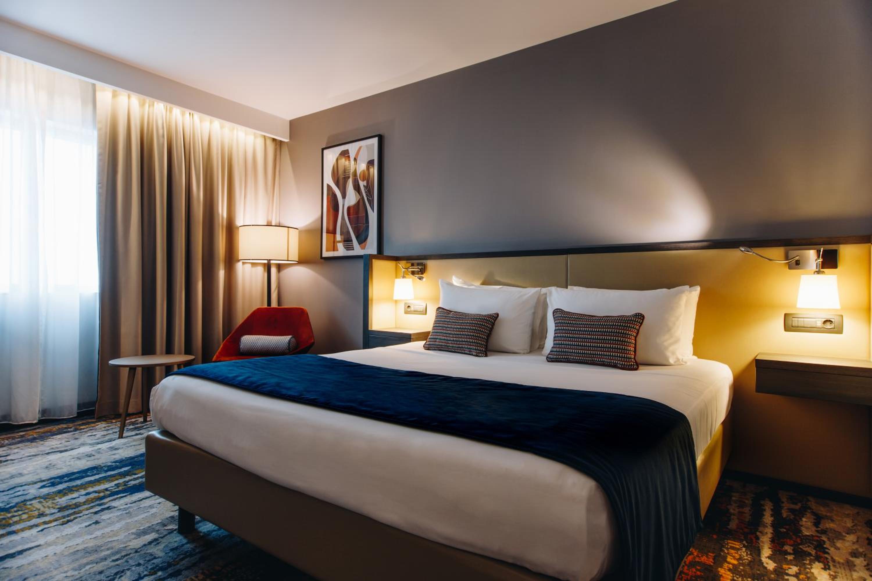 Bed & Sleeping Area