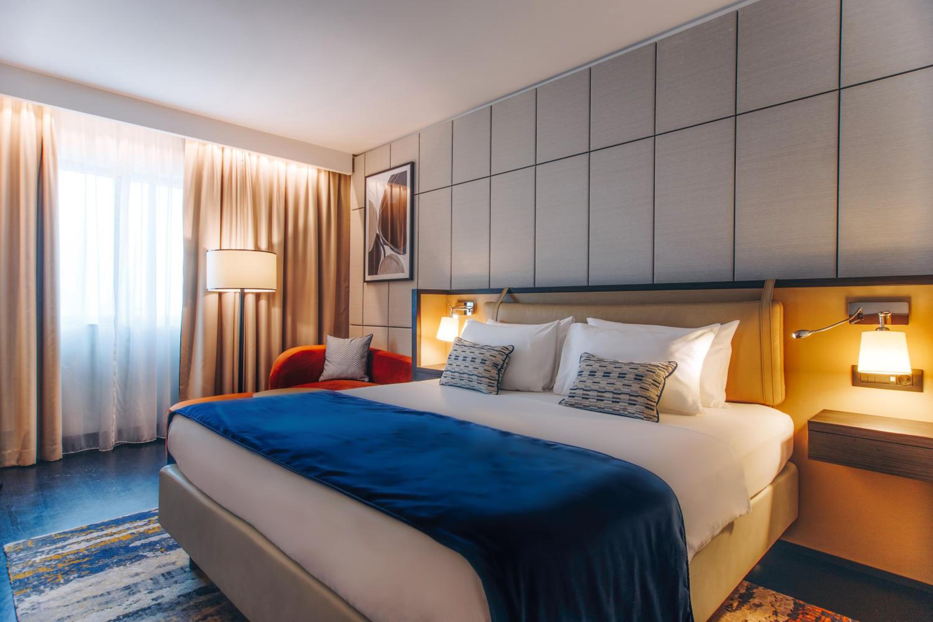 Bed & Sleeping Area
