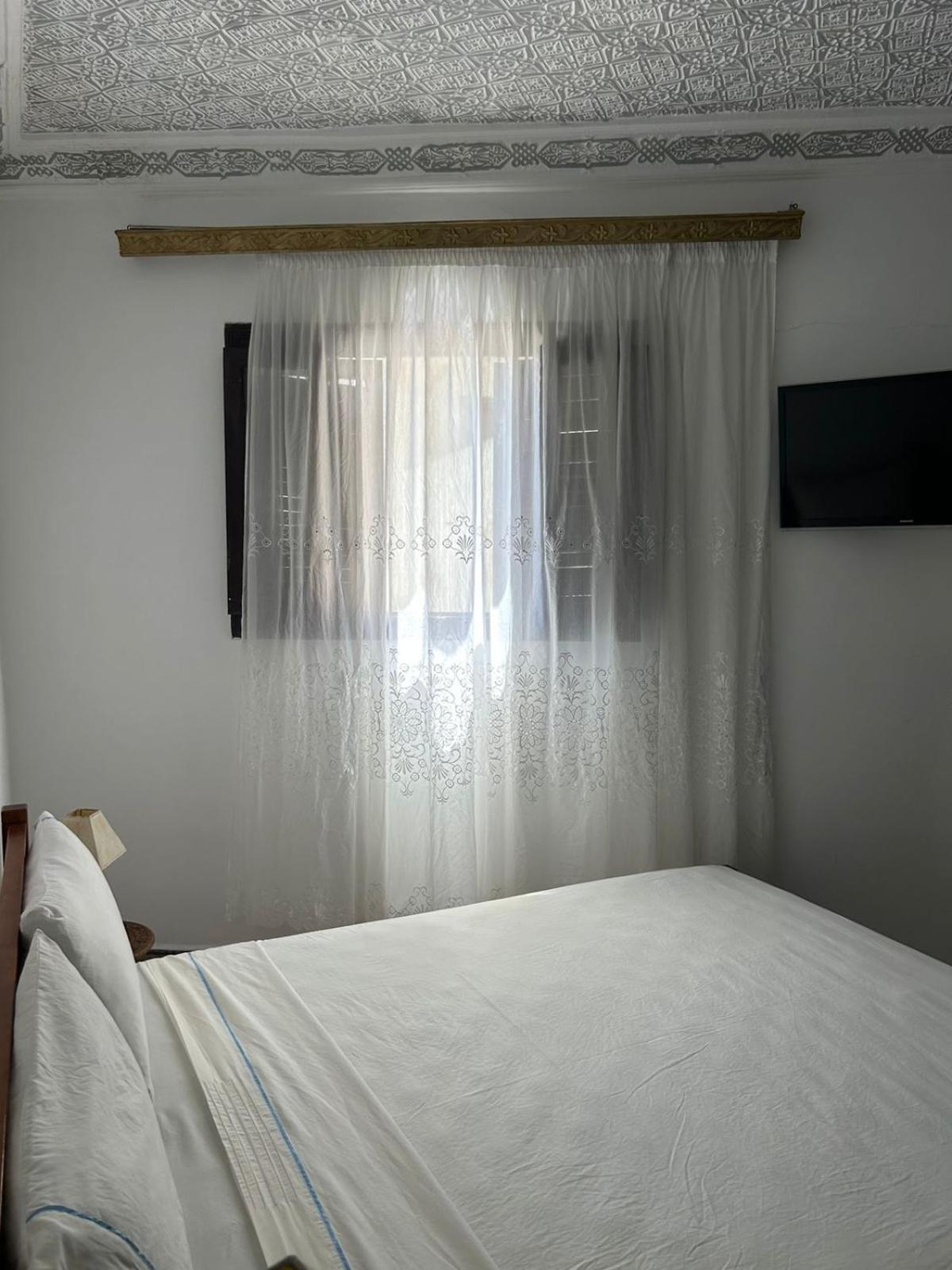 Double Room with Private Bathroom - Photo 1