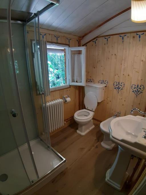 Four-Bedroom House photo 3