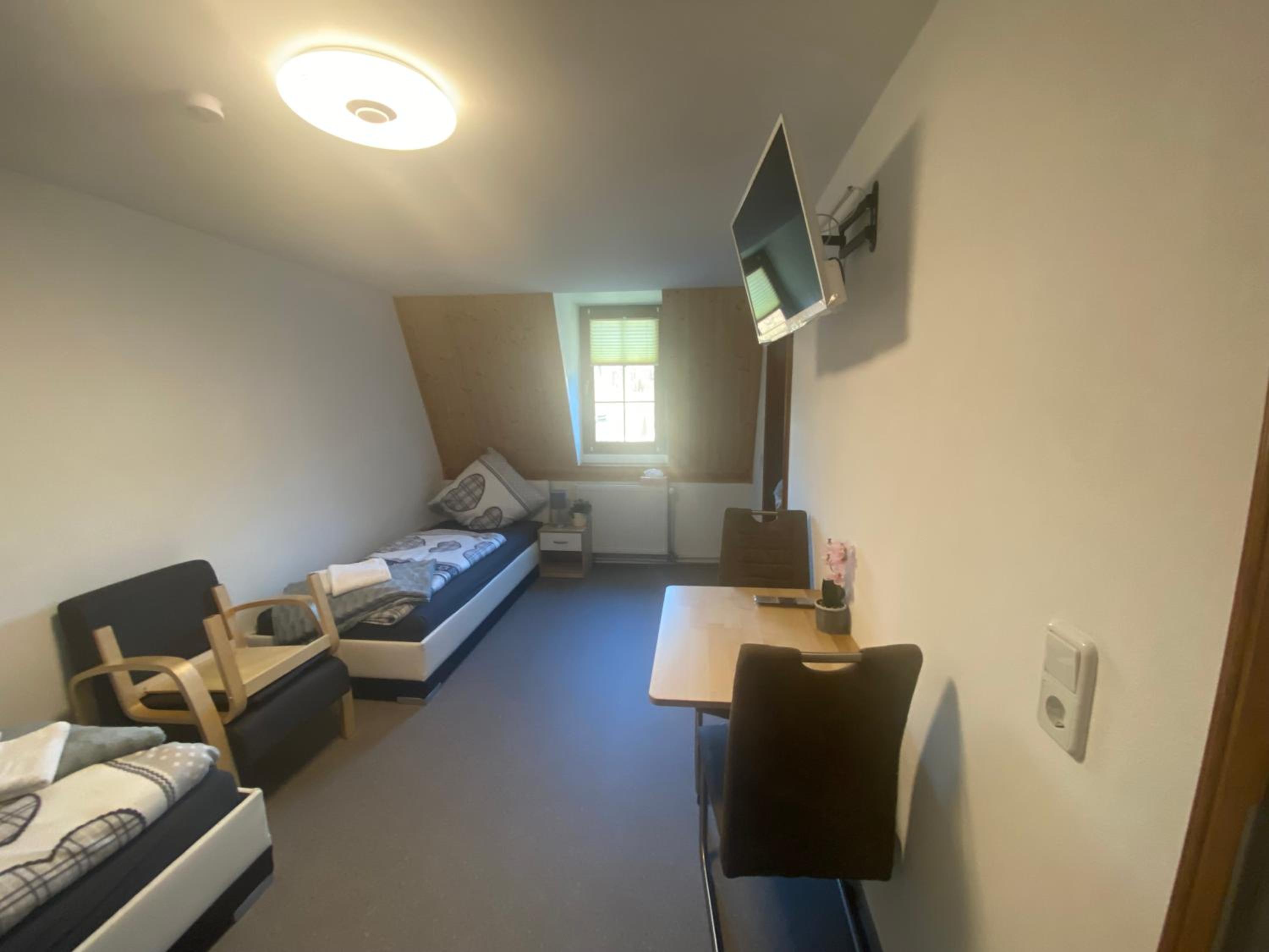 Twin Room with Private Bathroom photo 1