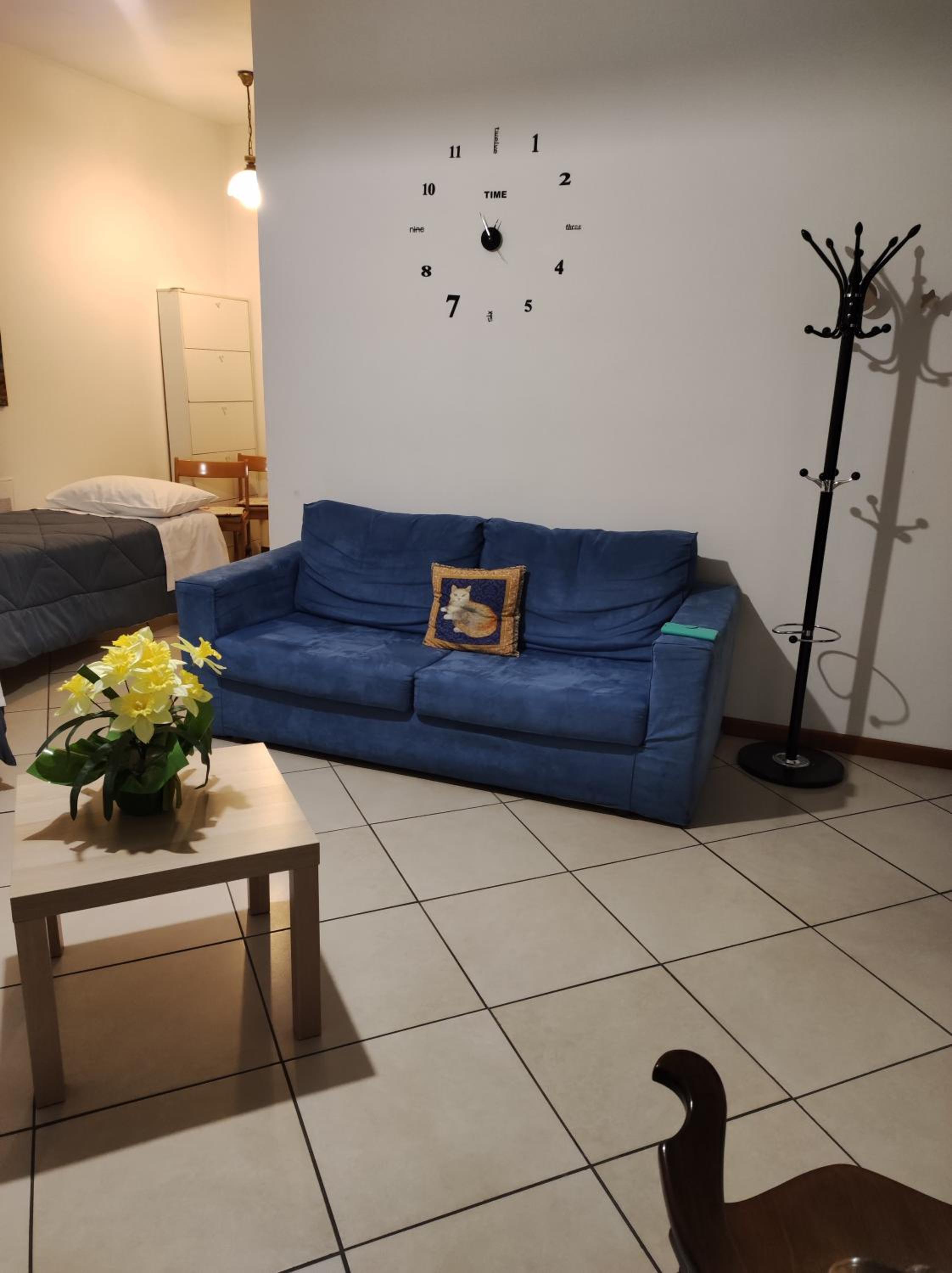 One-Bedroom Apartment - Photo 6