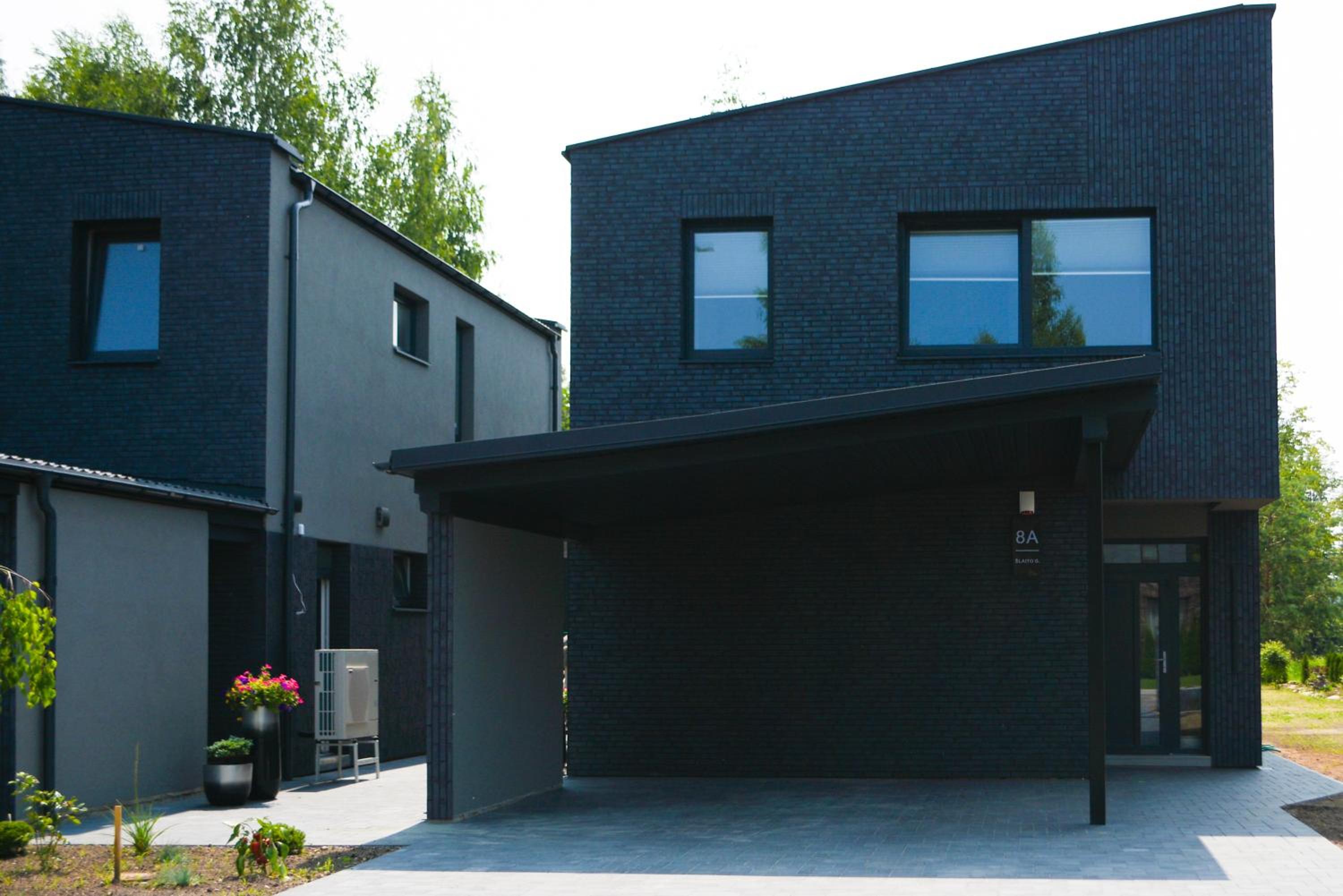 Three-Bedroom House photo 1