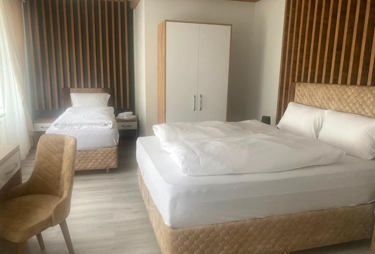 Triple Room With Private Bathroom photo 3